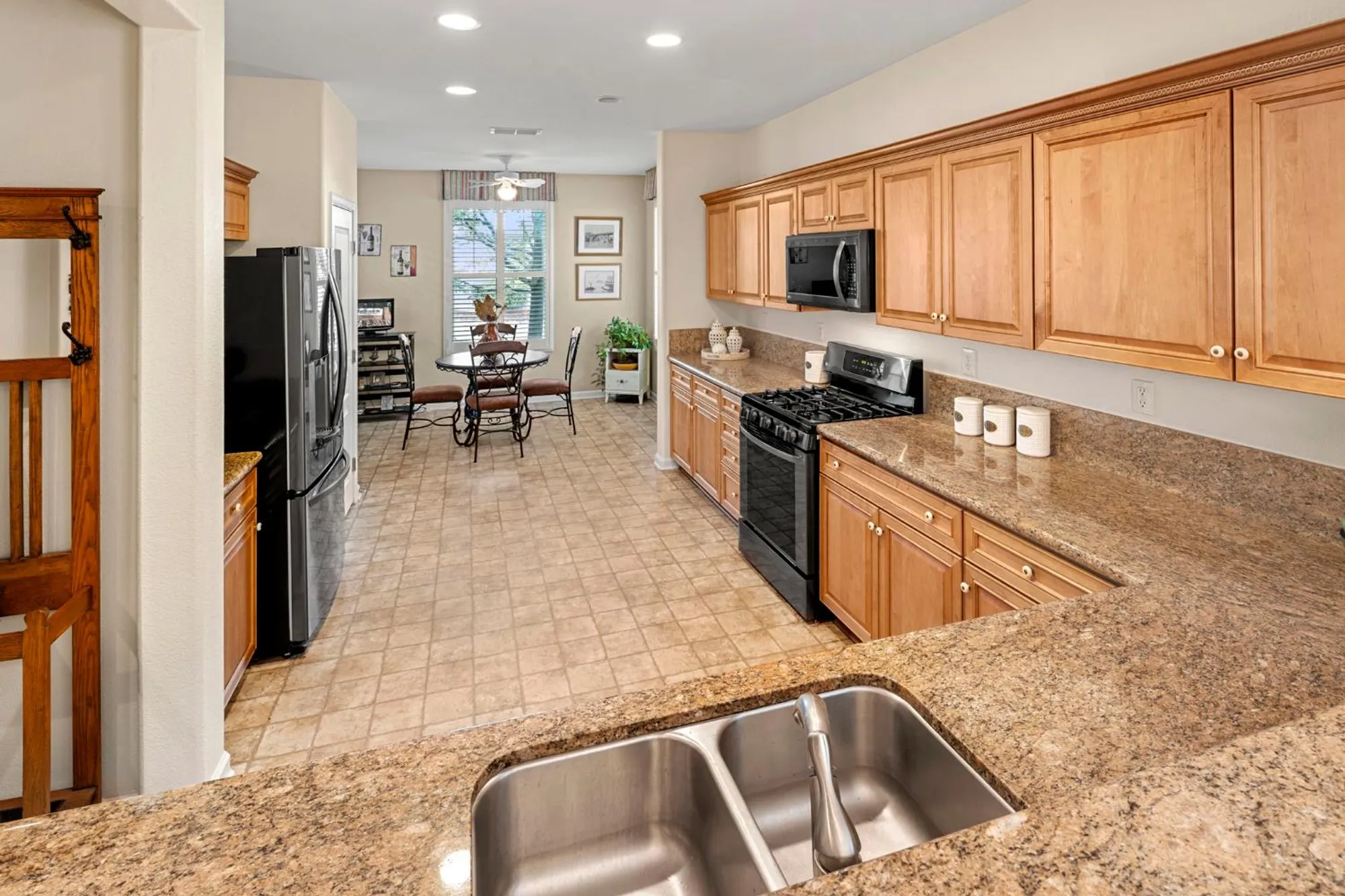Property Slideshow image 15 of 60 | 2171 nighthawk ln, Lincoln, CA, 95648
