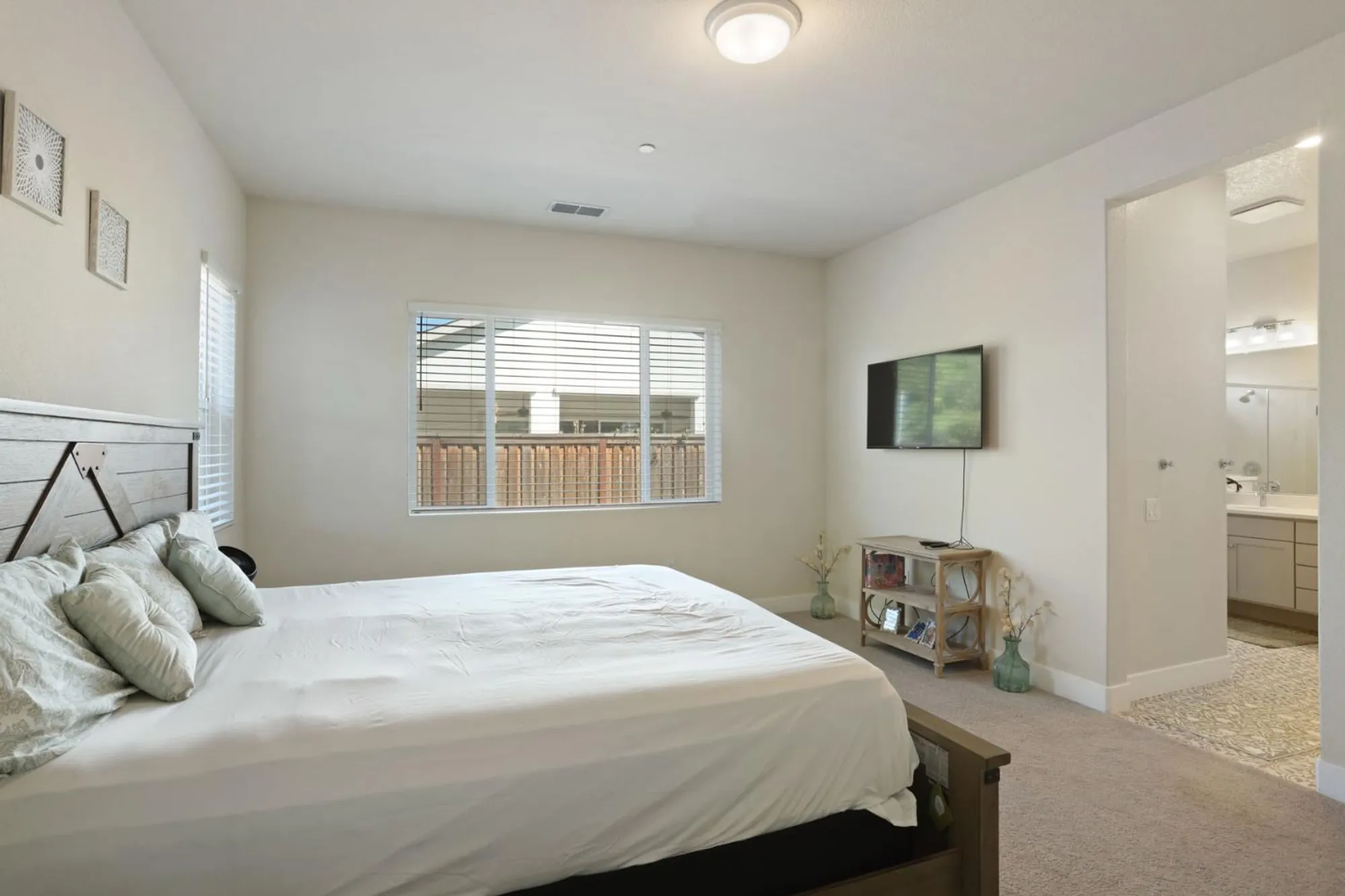 Property Slideshow image 24 of 47 | 605 victoria dr, Manteca, CA, 95336