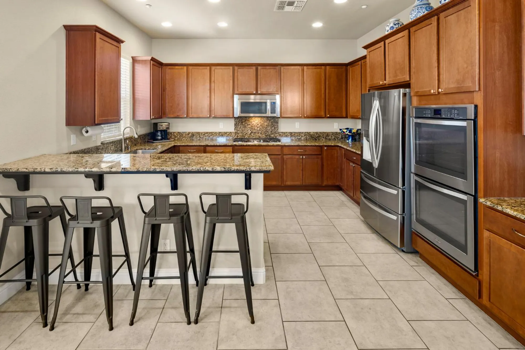 Property Slideshow image 17 of 72 | 2080 leighham dr, Roseville, CA, 95747