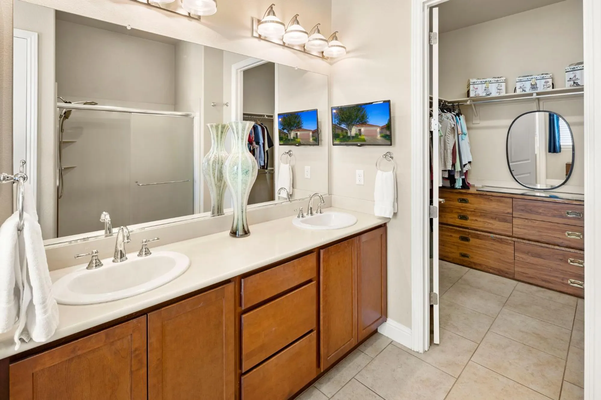 Property Slideshow image 30 of 72 | 2080 leighham dr, Roseville, CA, 95747