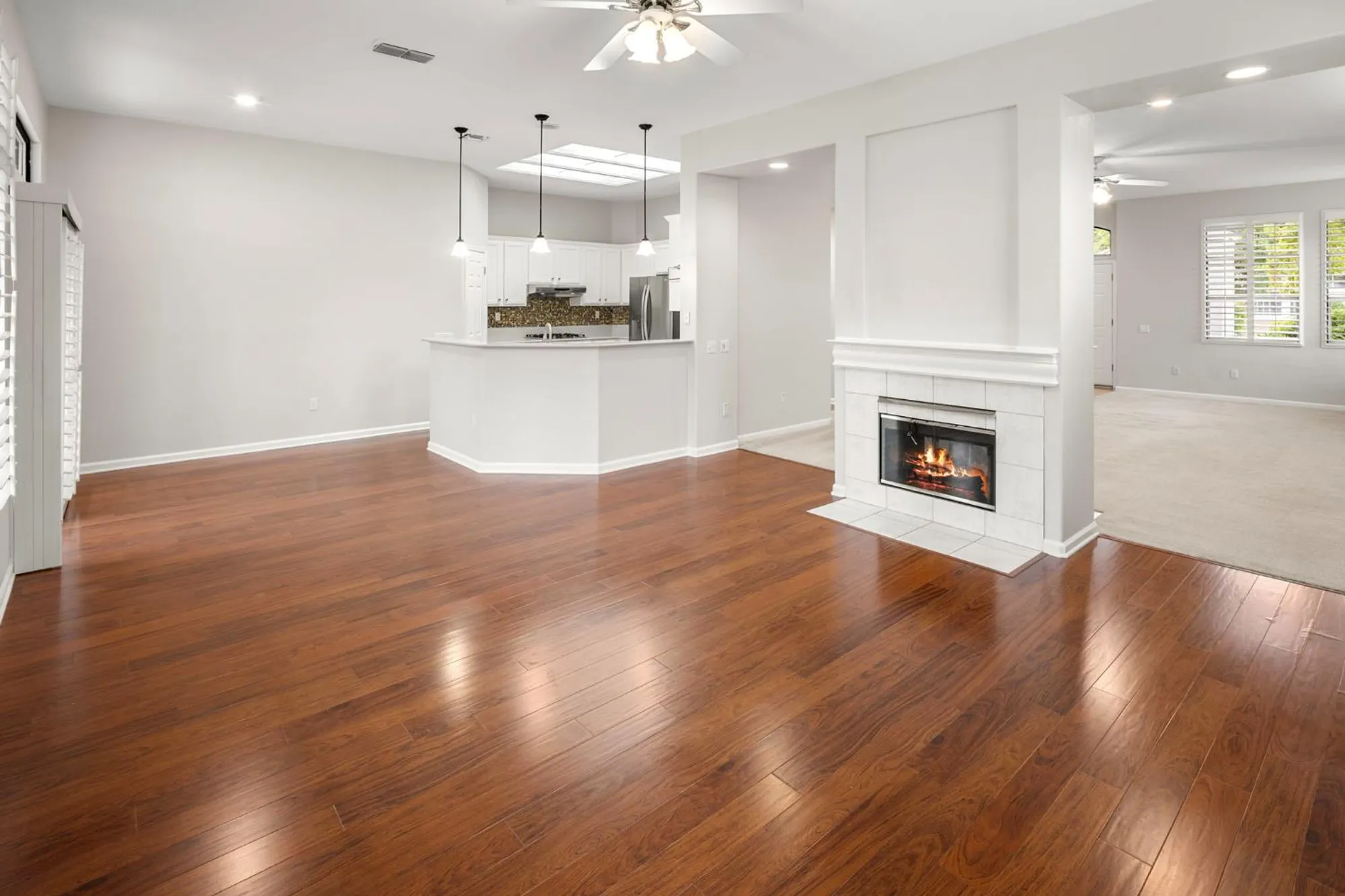 Property Slideshow image 23 of 77 | 401 barusch ct, Roseville, CA, 95747