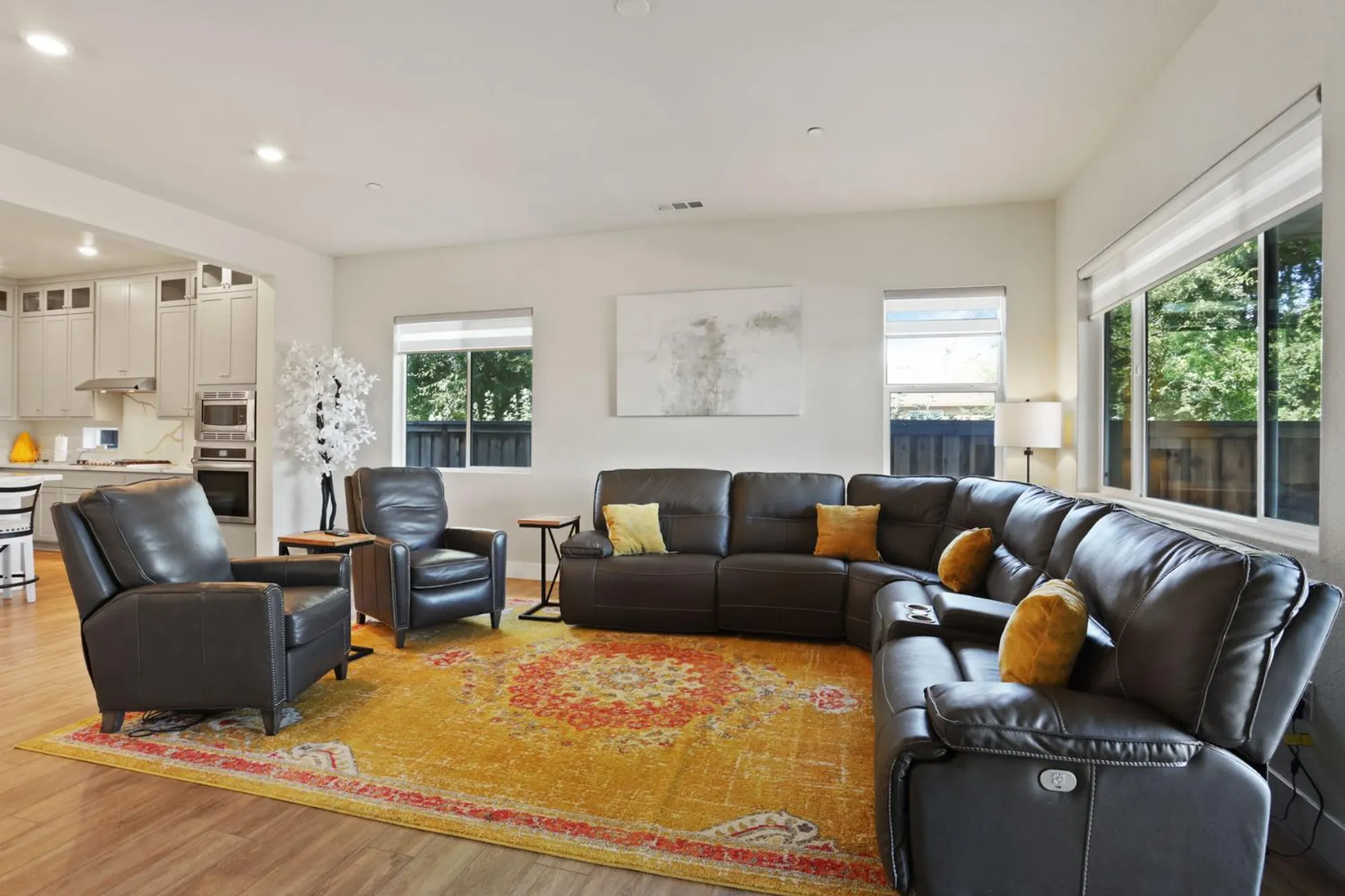 Property Slideshow image 13 of 47 | 605 victoria dr, Manteca, CA, 95336