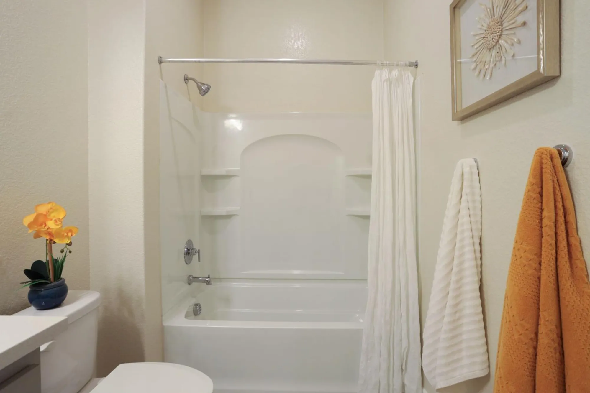 Property Slideshow image 21 of 47 | 605 victoria dr, Manteca, CA, 95336