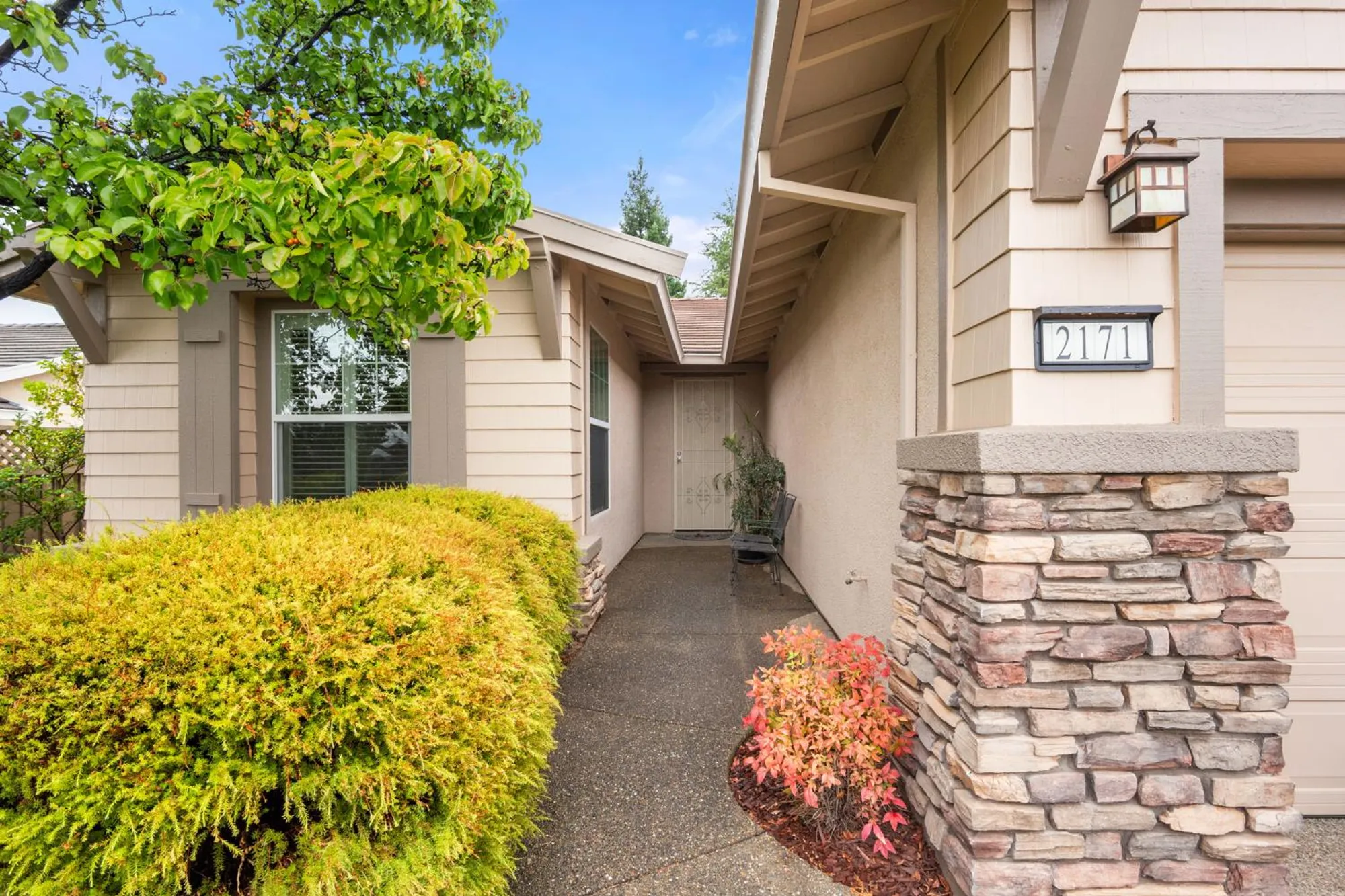 Property Slideshow image 4 of 60 | 2171 nighthawk ln, Lincoln, CA, 95648