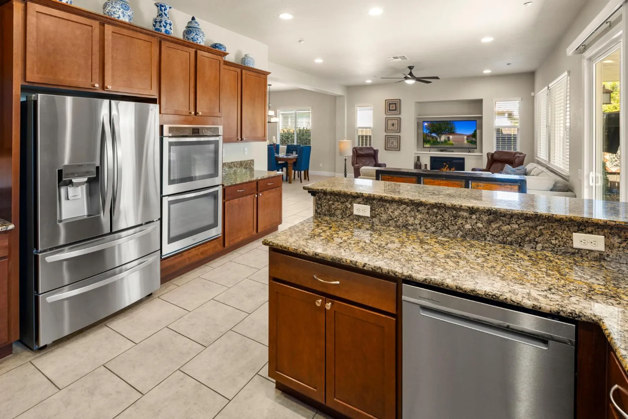 Property Slideshow image 19 of 72 | 2080 leighham dr, Roseville, CA, 95747