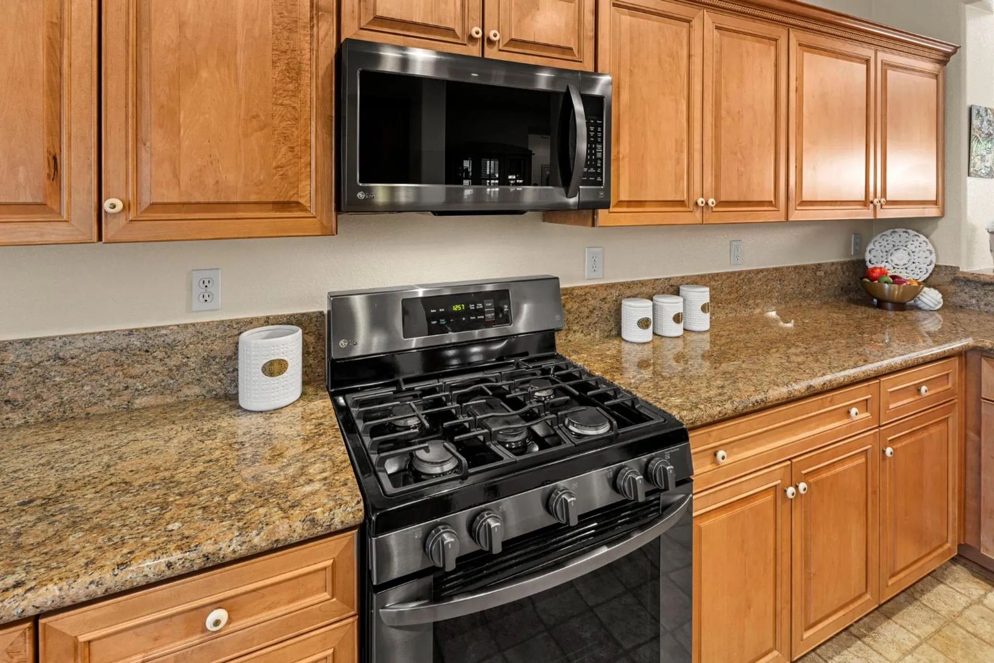 Property Slideshow image 21 of 60 | 2171 nighthawk ln, Lincoln, CA, 95648