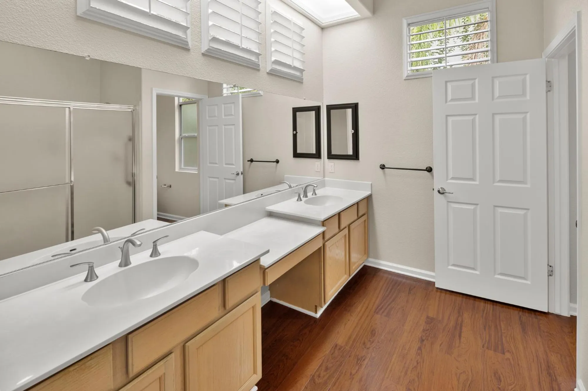 Property Slideshow image 36 of 77 | 401 barusch ct, Roseville, CA, 95747