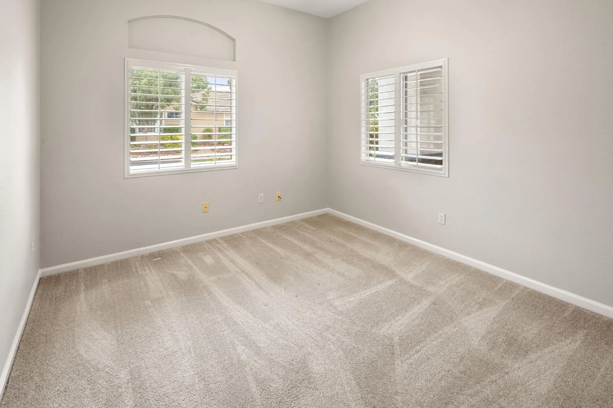 Property Slideshow image 42 of 77 | 401 barusch ct, Roseville, CA, 95747