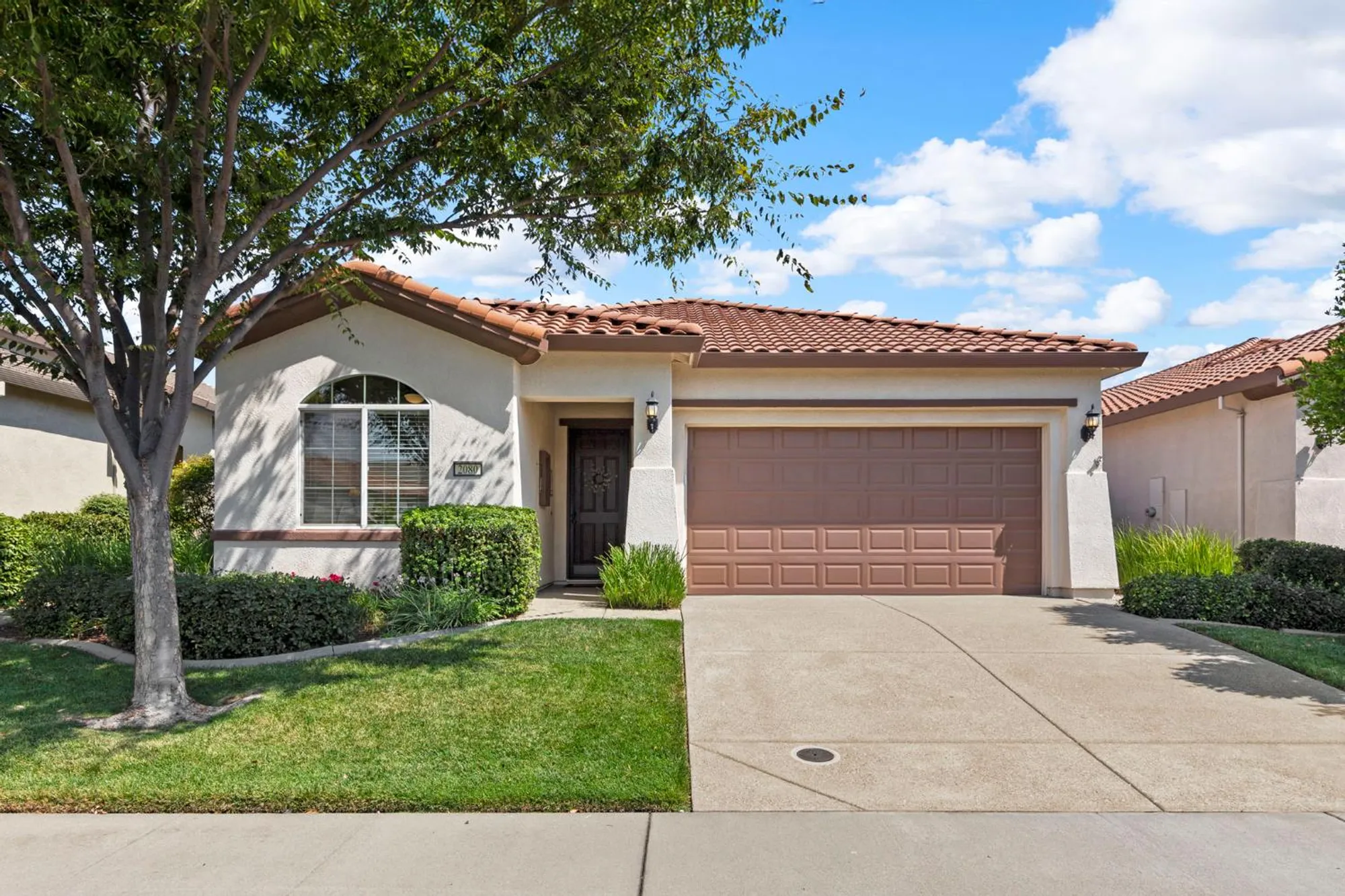 Property Slideshow image 3 of 72 | 2080 leighham dr, Roseville, CA, 95747