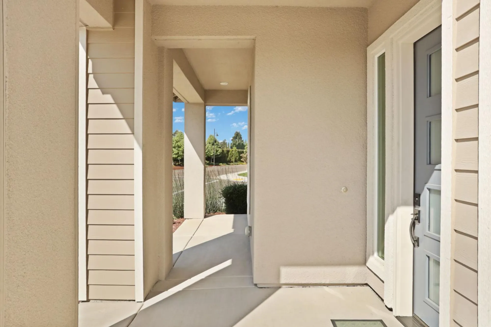 Property Slideshow image 4 of 47 | 605 victoria dr, Manteca, CA, 95336