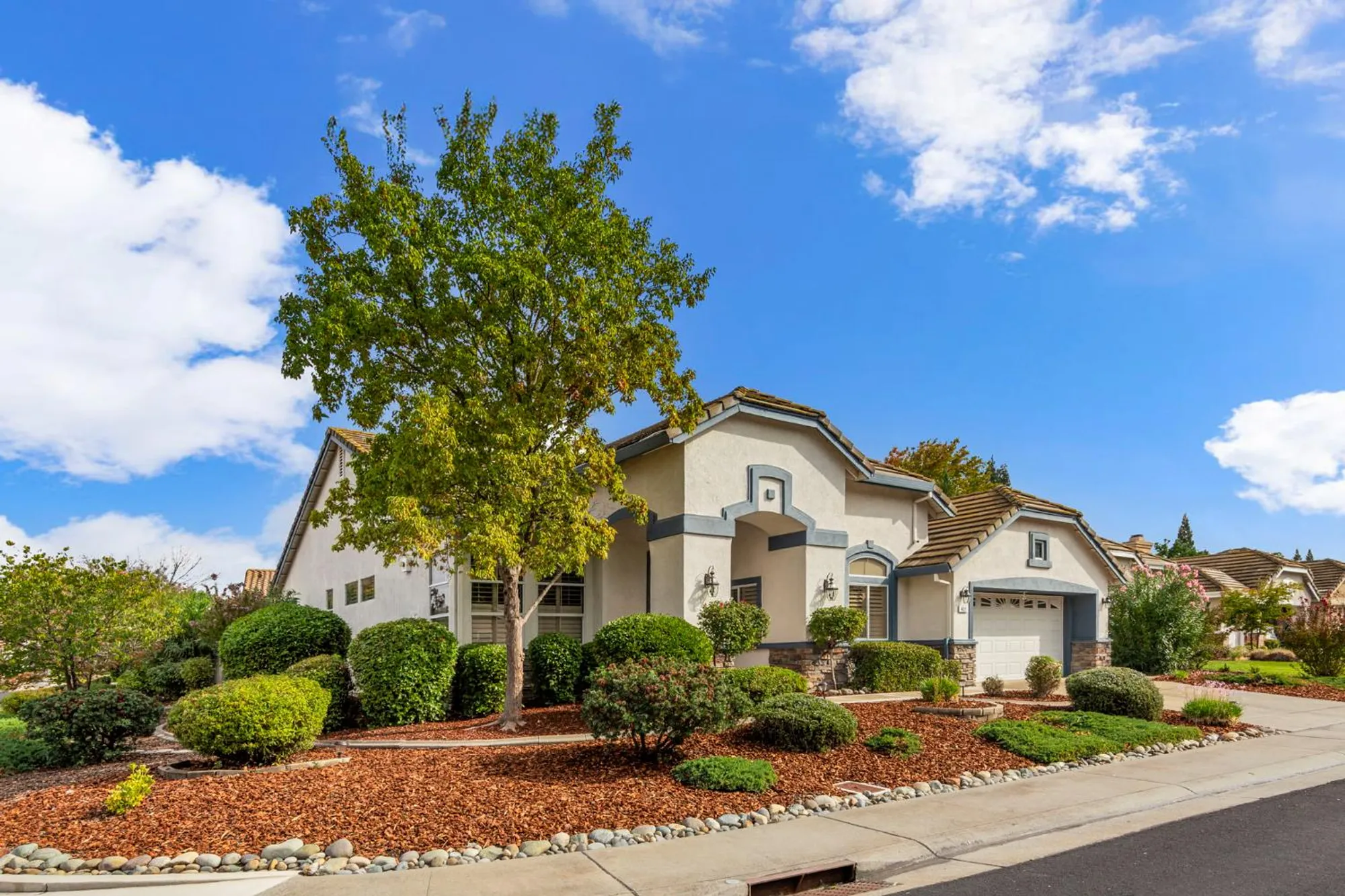 Property Slideshow image 4 of 77 | 401 barusch ct, Roseville, CA, 95747