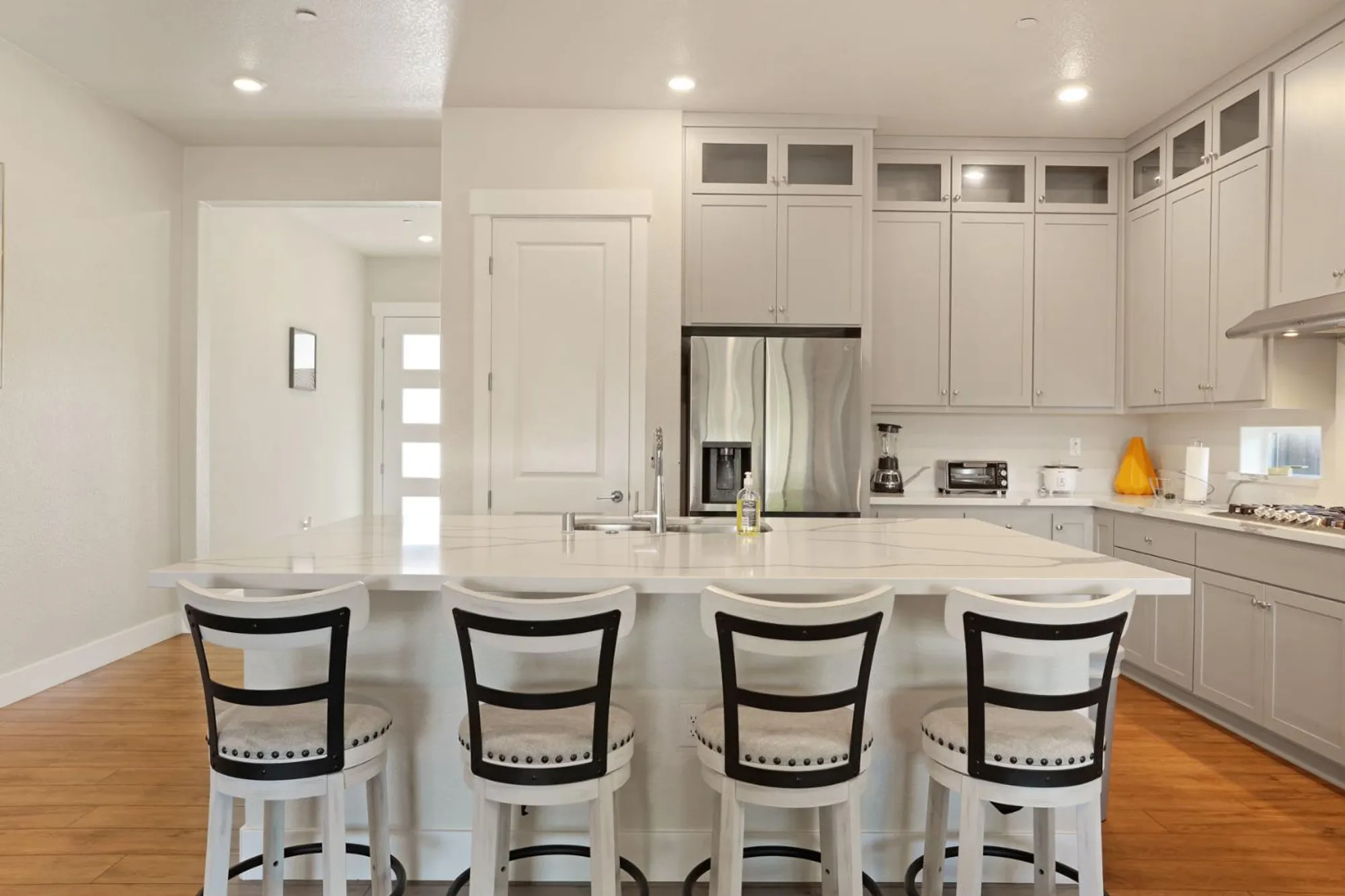 Property Slideshow image 7 of 47 | 605 victoria dr, Manteca, CA, 95336