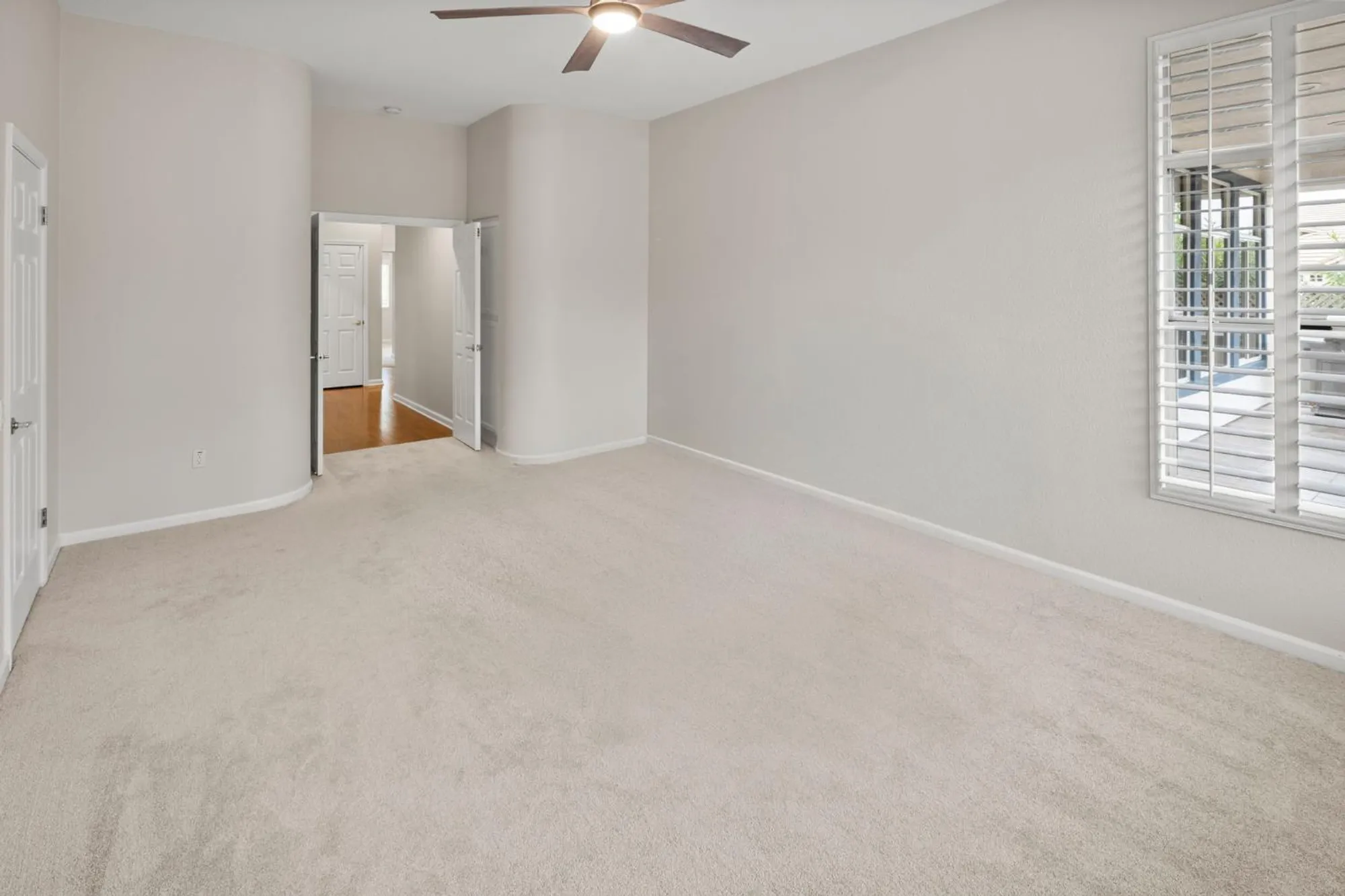 Property Slideshow image 34 of 77 | 401 barusch ct, Roseville, CA, 95747