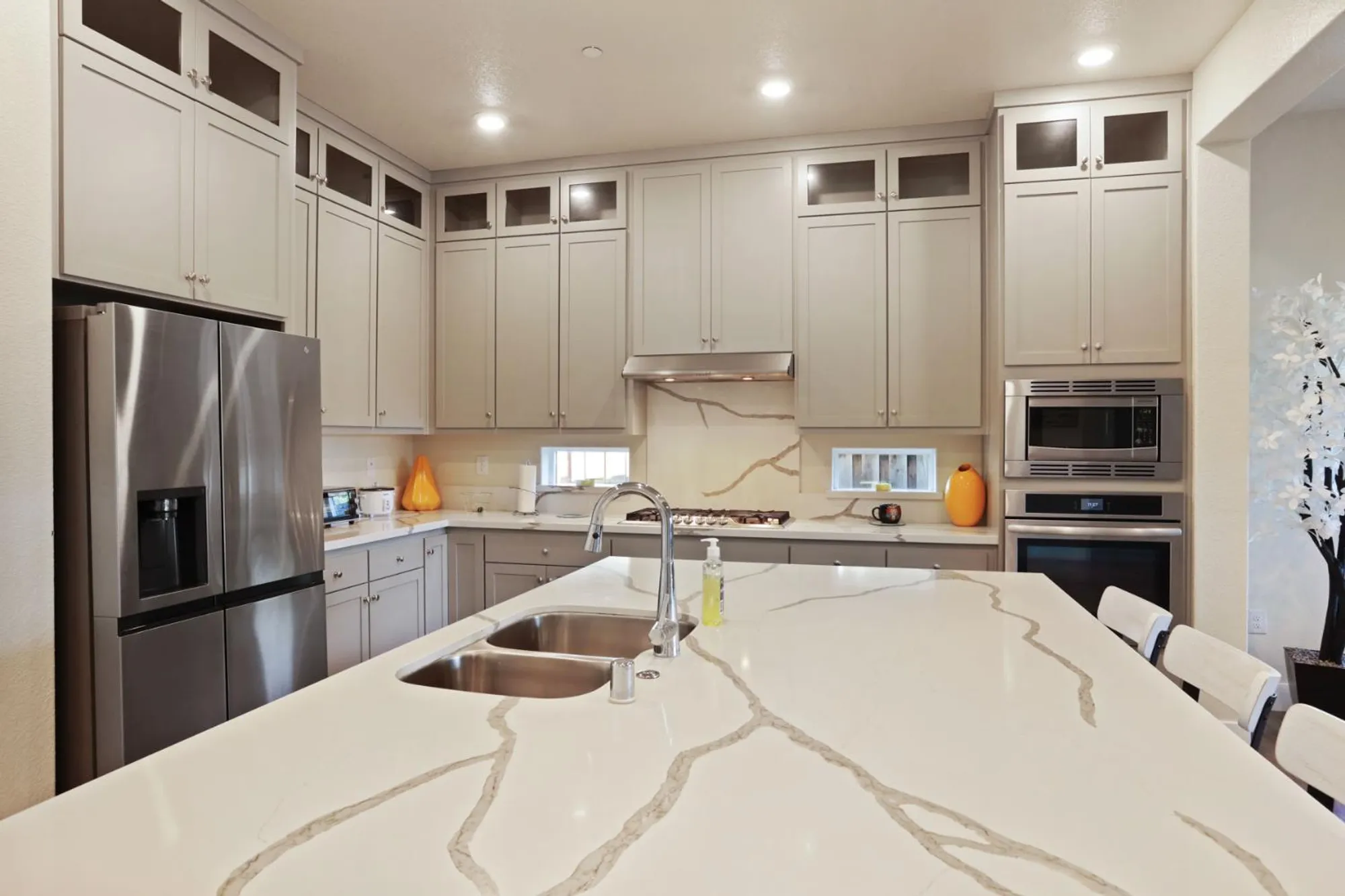 Property Slideshow image 11 of 47 | 605 victoria dr, Manteca, CA, 95336