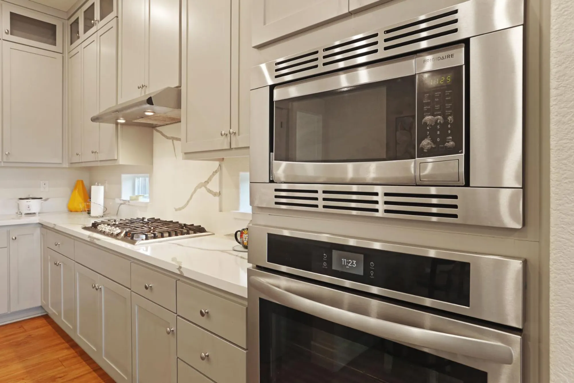 Property Slideshow image 8 of 47 | 605 victoria dr, Manteca, CA, 95336