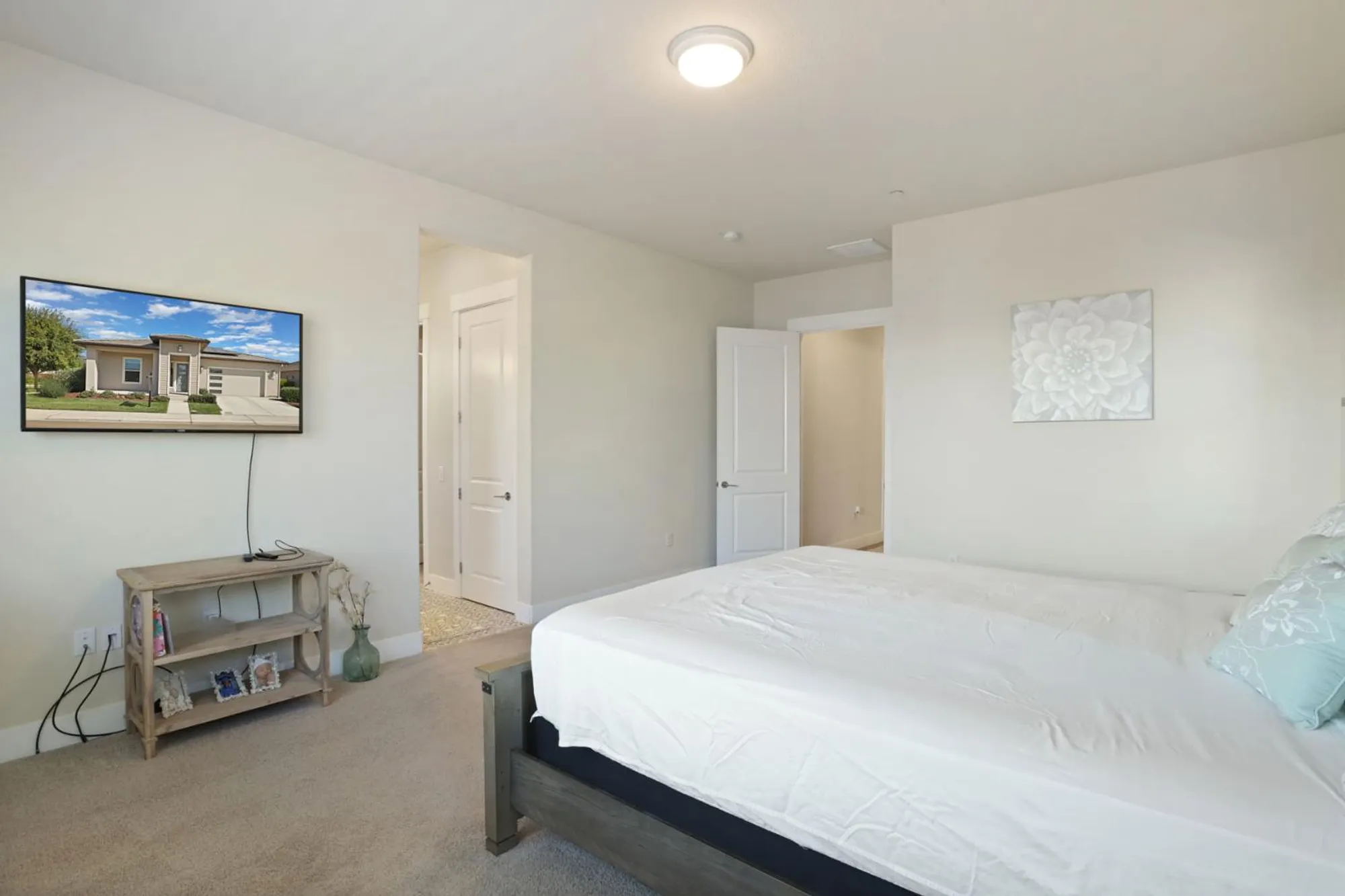 Property Slideshow image 25 of 47 | 605 victoria dr, Manteca, CA, 95336