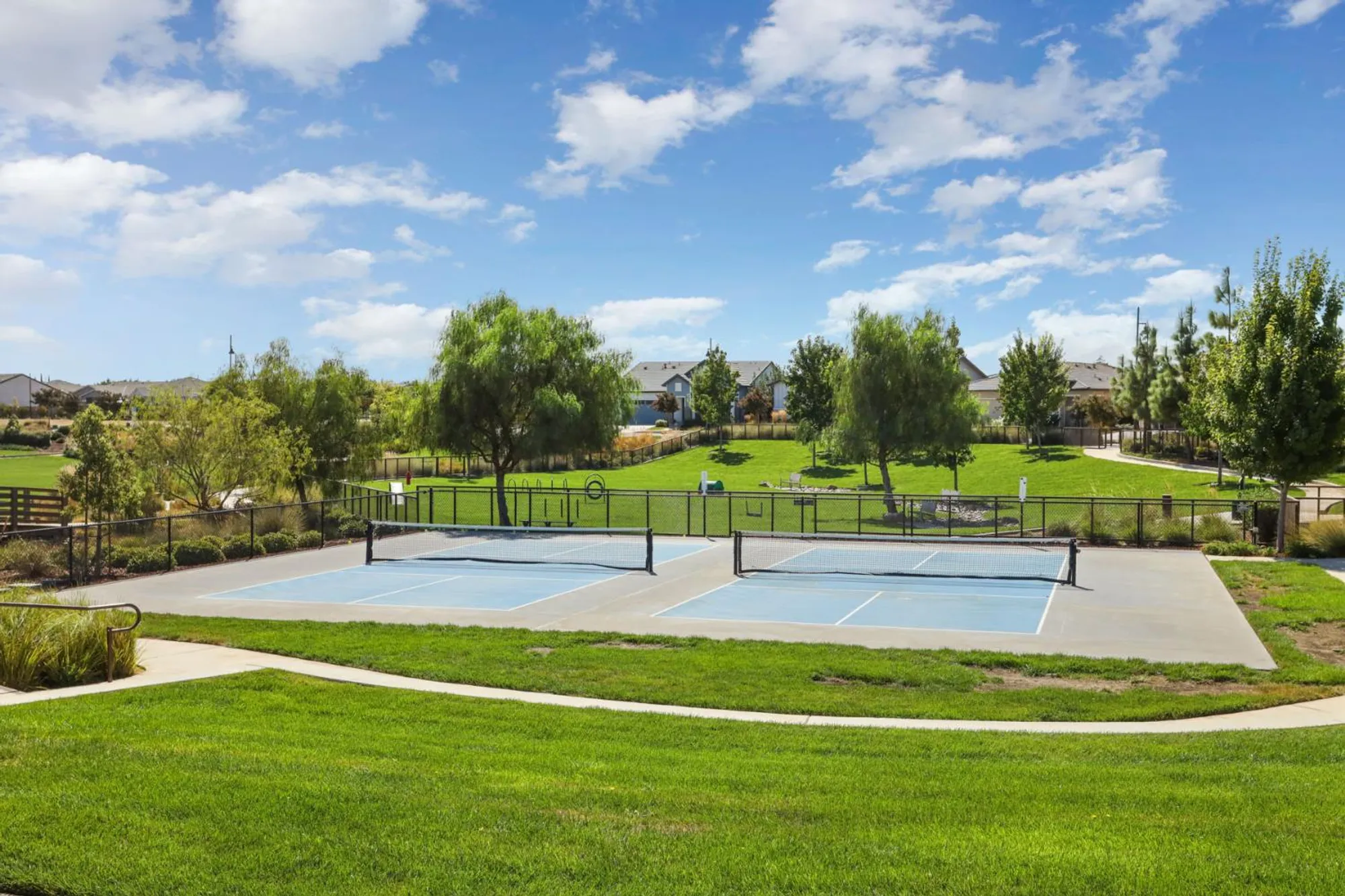 Property Slideshow image 38 of 47 | 605 victoria dr, Manteca, CA, 95336