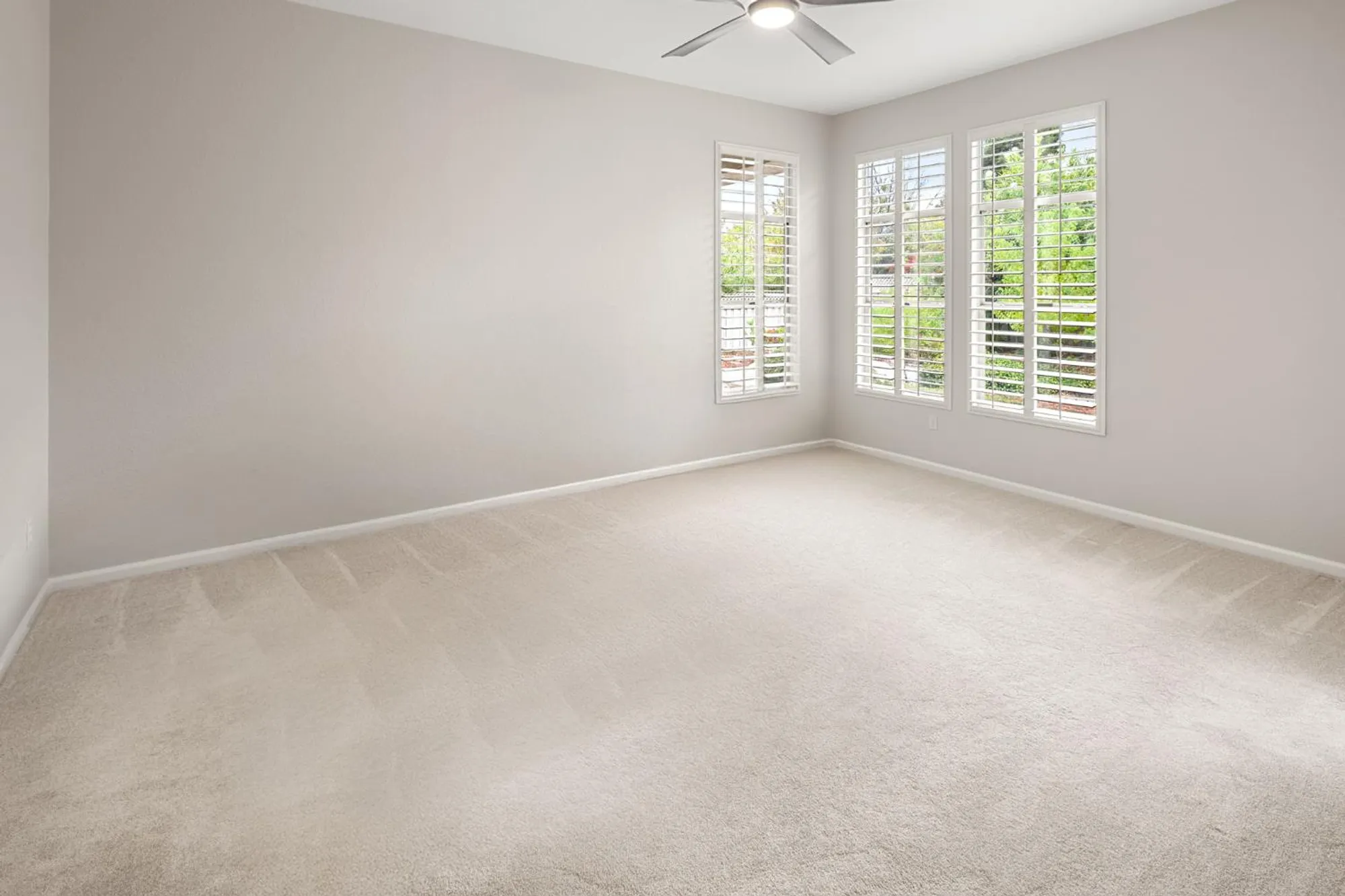 Property Slideshow image 33 of 77 | 401 barusch ct, Roseville, CA, 95747