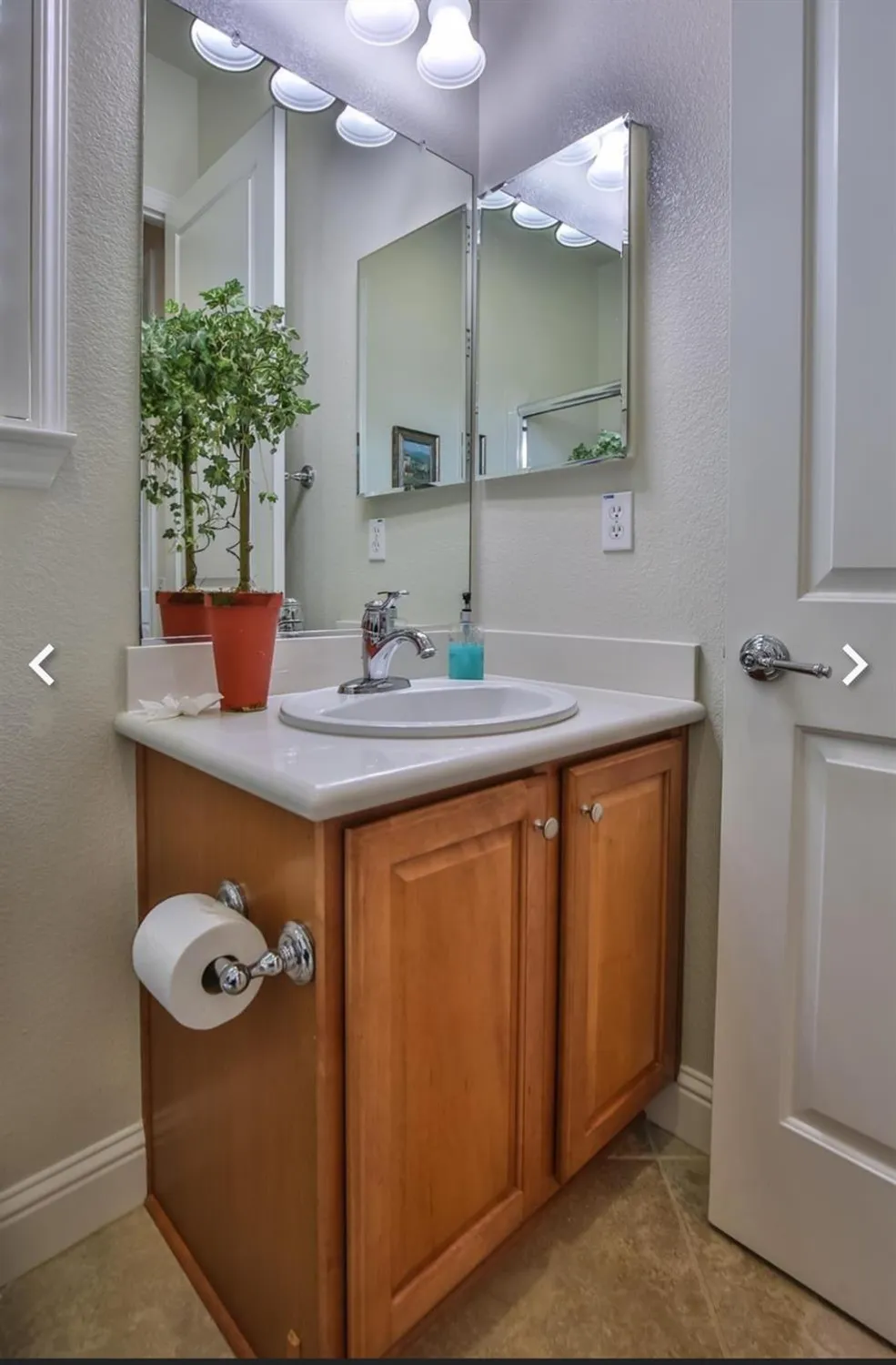 Property Slideshow image 30 of 56 | 2040 land end loop, Roseville, CA, 95747