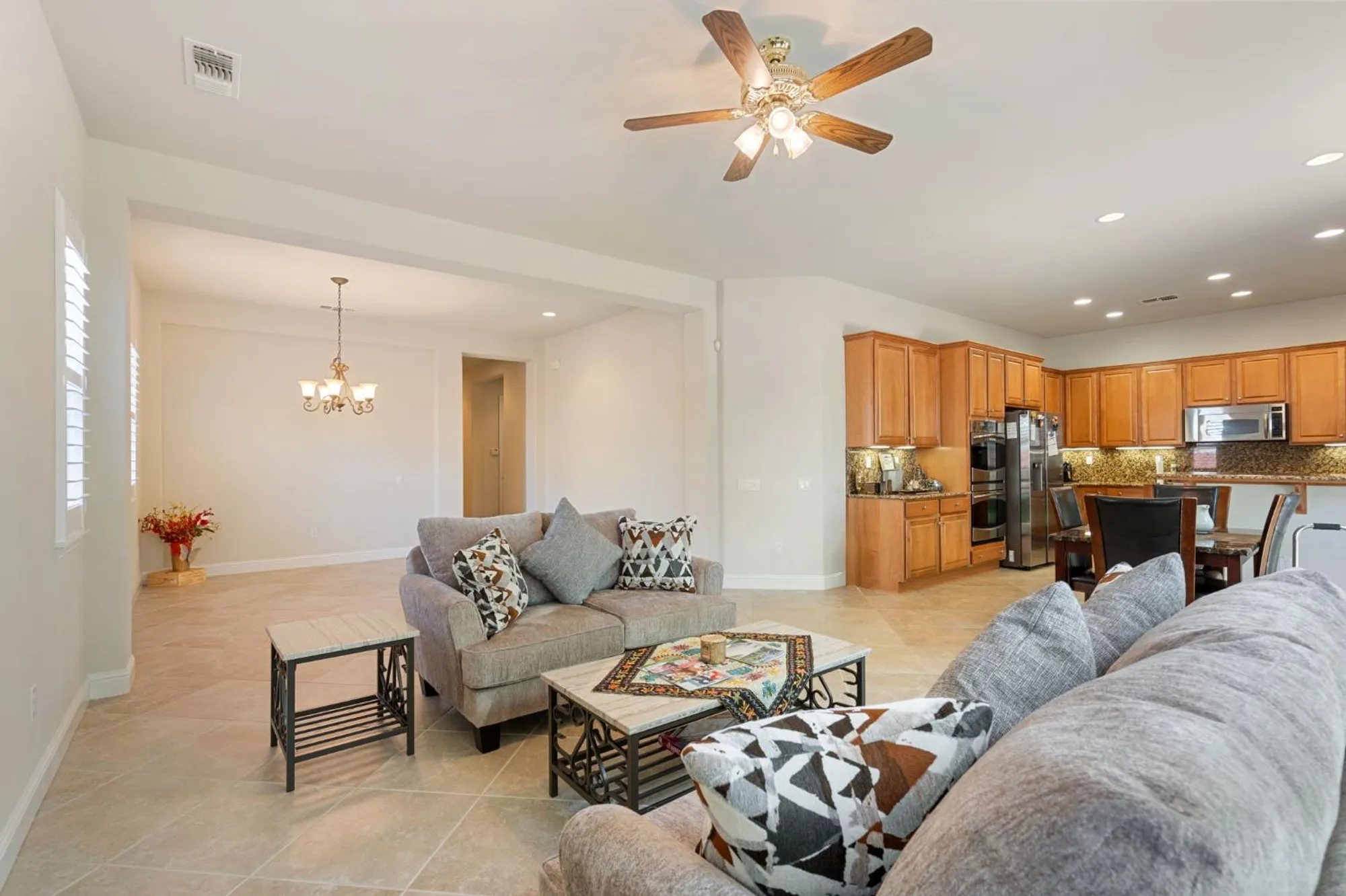 Property Slideshow image 13 of 56 | 2040 land end loop, Roseville, CA, 95747