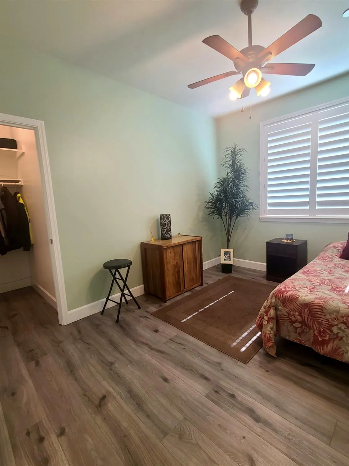 Property Slideshow image 22 of 43 | 2628 glen echo ln, Manteca, CA, 95336