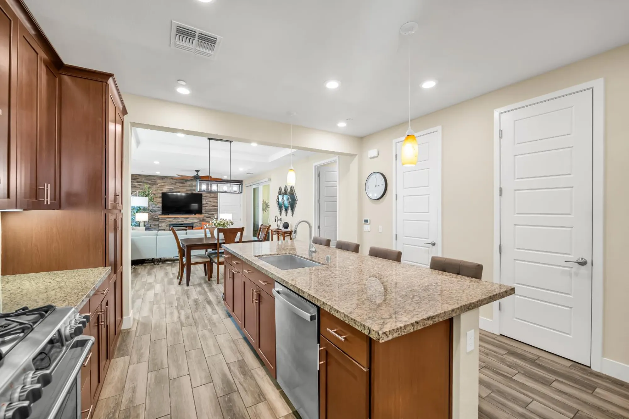 Property Slideshow image 8 of 64 | 3948 hovnanian dr, Sacramento, CA, 95834