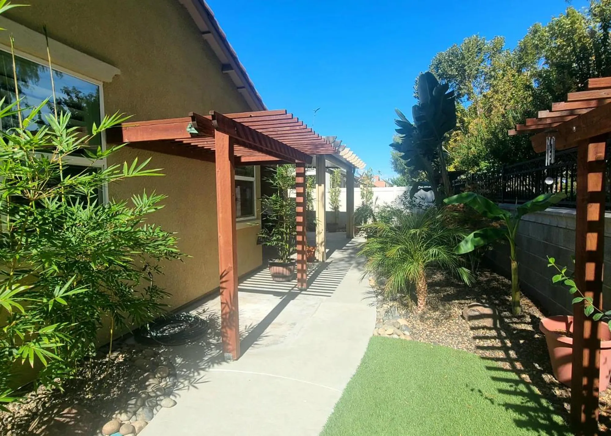 Property Slideshow image 28 of 43 | 2628 glen echo ln, Manteca, CA, 95336