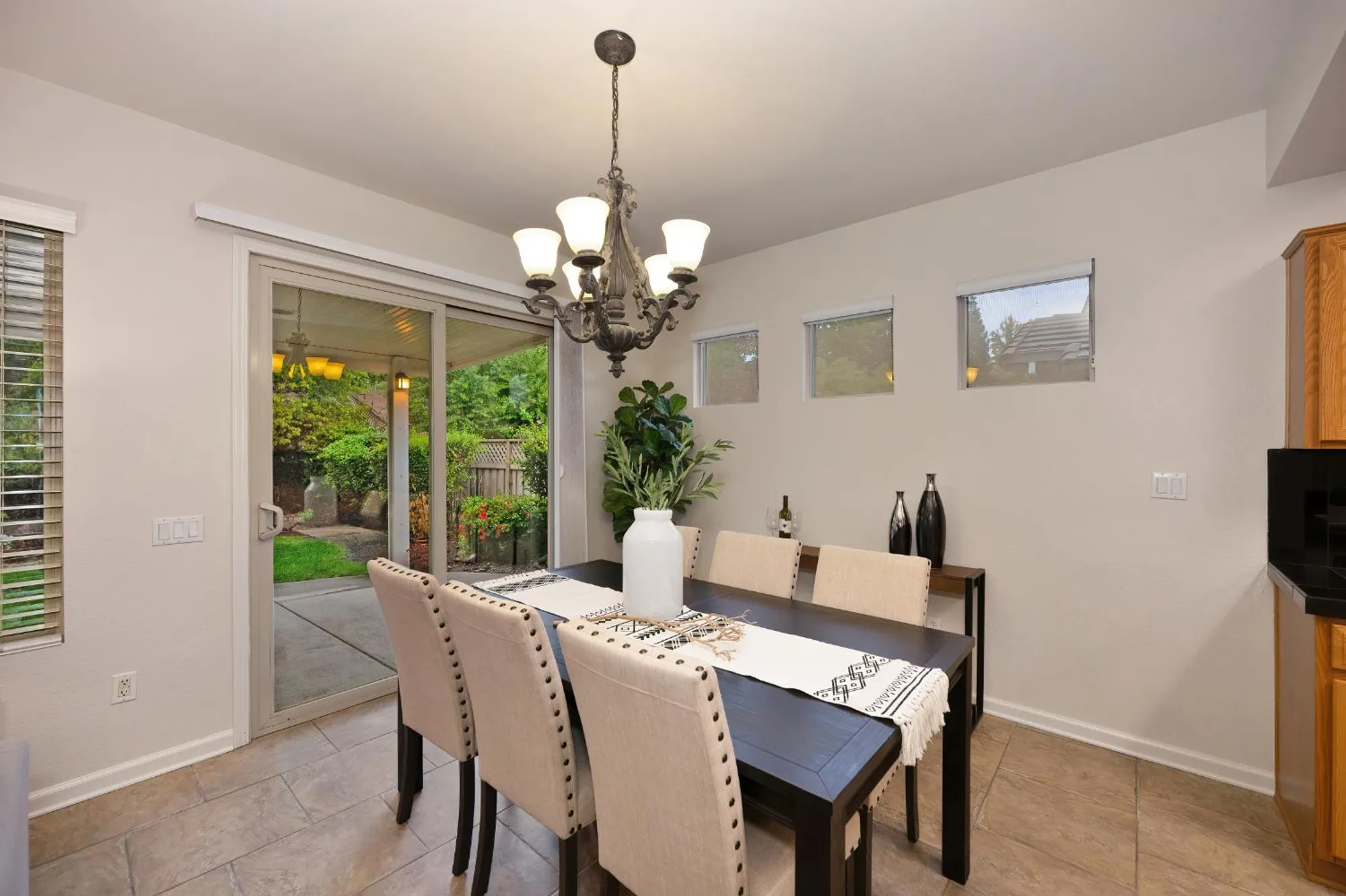 Property Slideshow image 13 of 40 | 1910 starview ln, Lincoln, CA, 95648