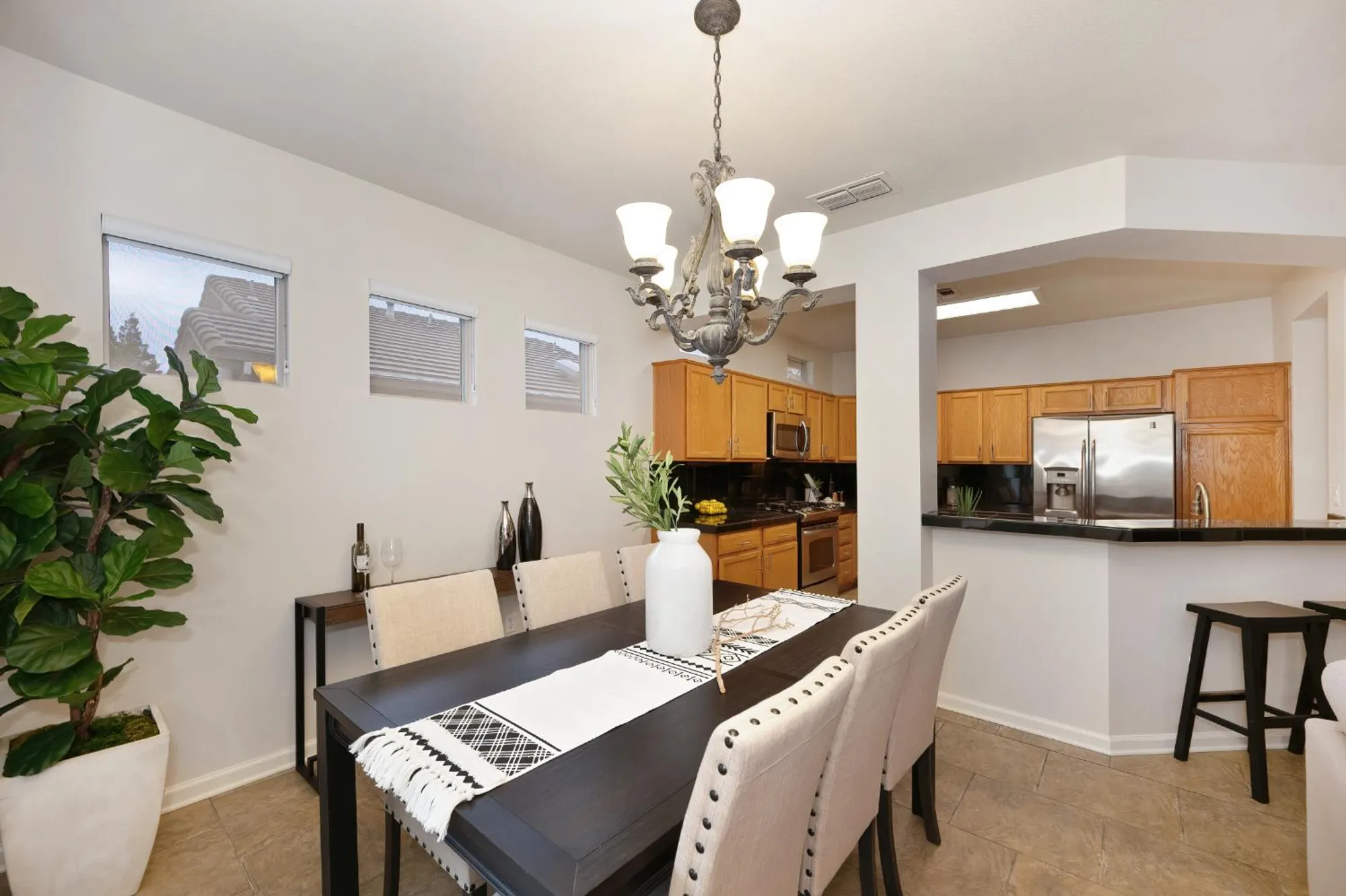 Property Slideshow image 12 of 40 | 1910 starview ln, Lincoln, CA, 95648