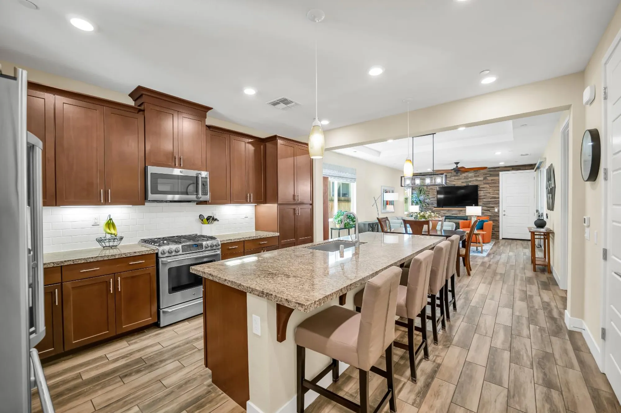 Property Slideshow image 5 of 64 | 3948 hovnanian dr, Sacramento, CA, 95834