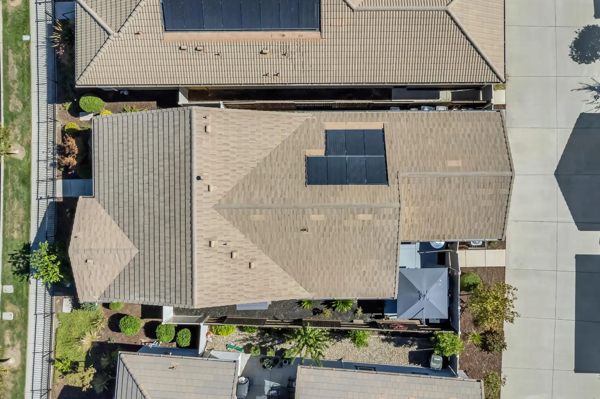 Property Slideshow image 40 of 64 | 3948 hovnanian dr, Sacramento, CA, 95834