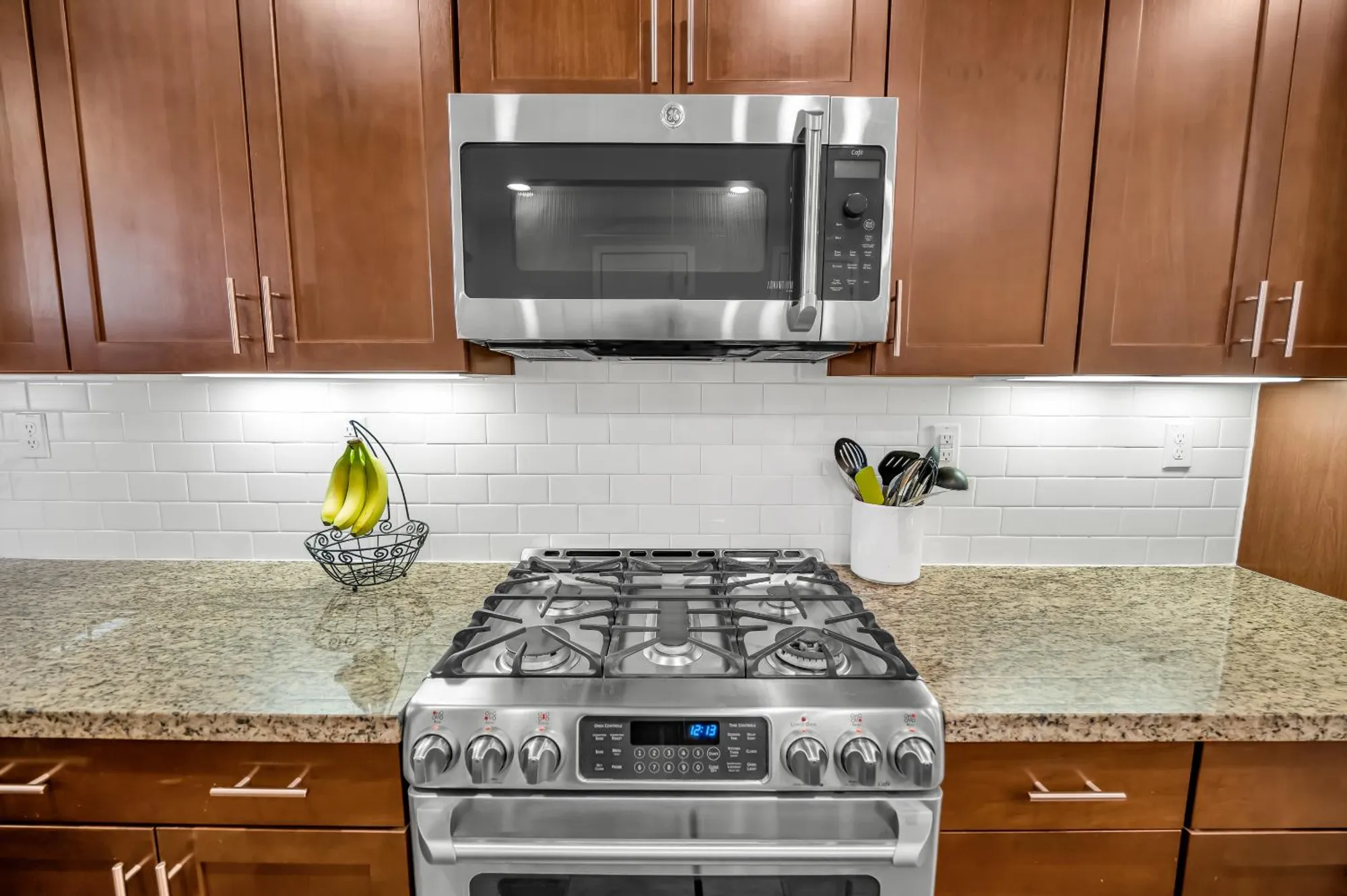 Property Slideshow image 7 of 64 | 3948 hovnanian dr, Sacramento, CA, 95834