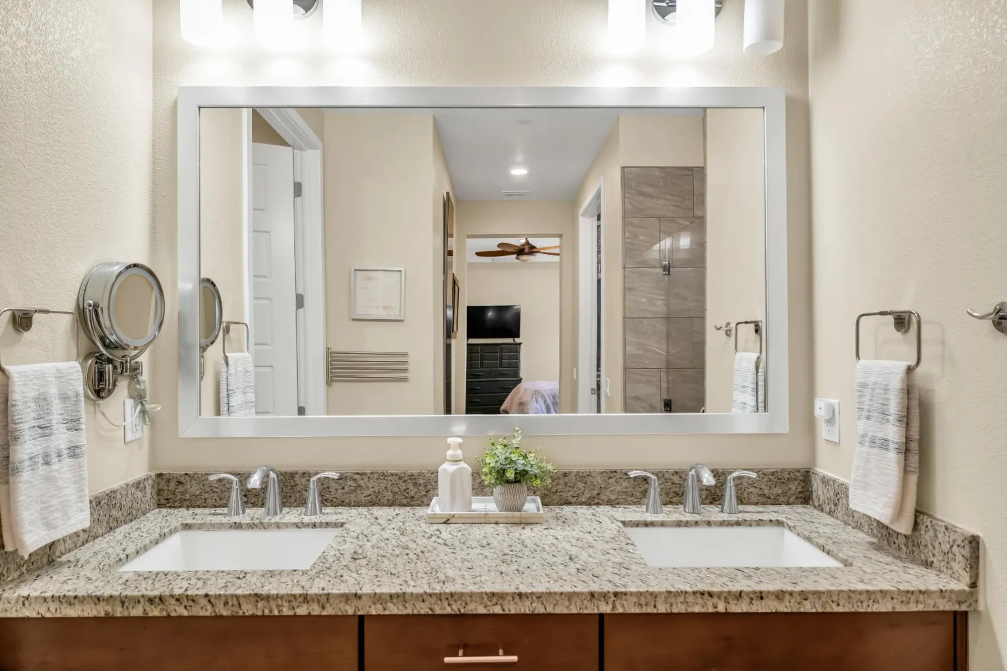 Property Slideshow image 22 of 64 | 3948 hovnanian dr, Sacramento, CA, 95834