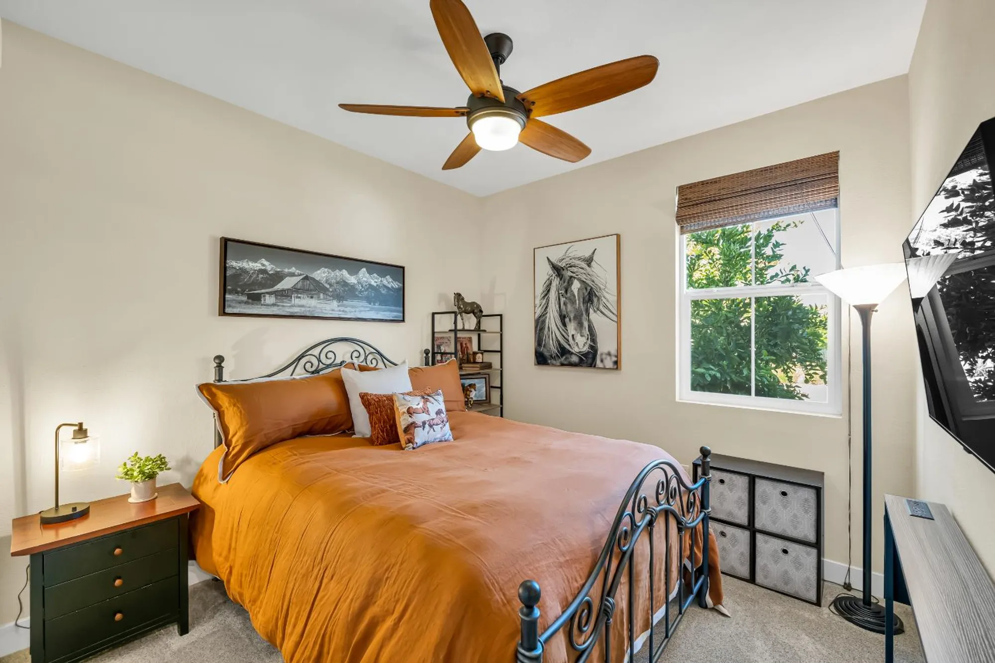 Property Slideshow image 17 of 64 | 3948 hovnanian dr, Sacramento, CA, 95834