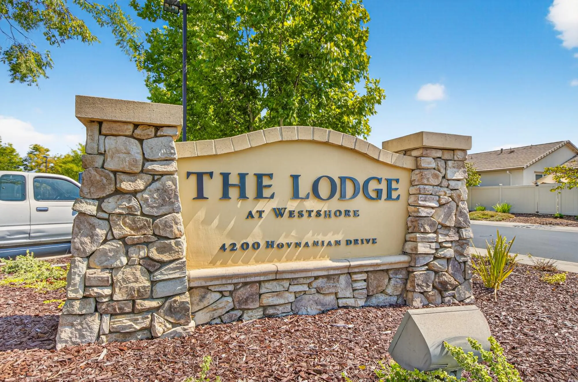 Property Slideshow image 43 of 64 | 3948 hovnanian dr, Sacramento, CA, 95834