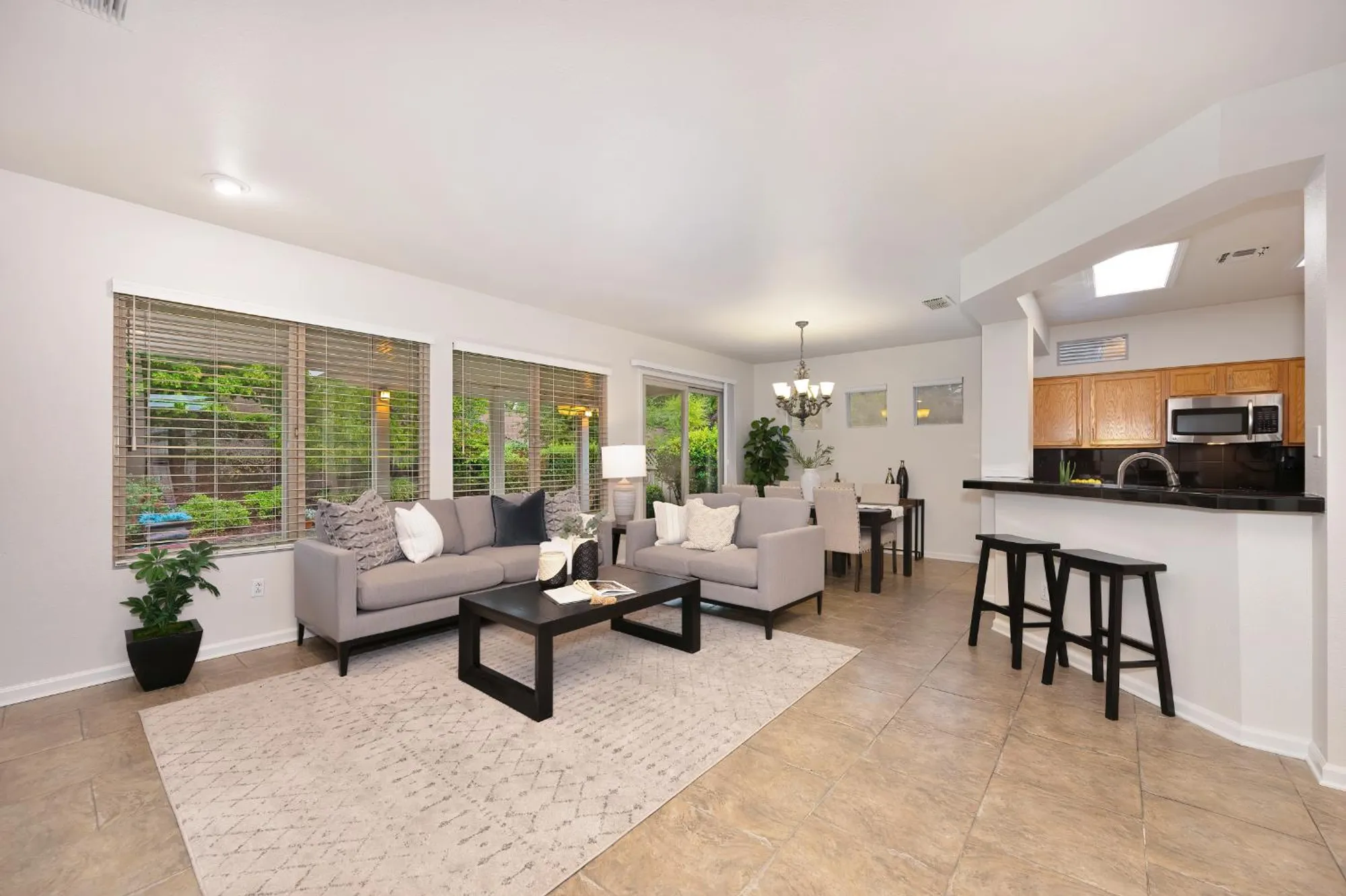 Property Slideshow image 4 of 40 | 1910 starview ln, Lincoln, CA, 95648