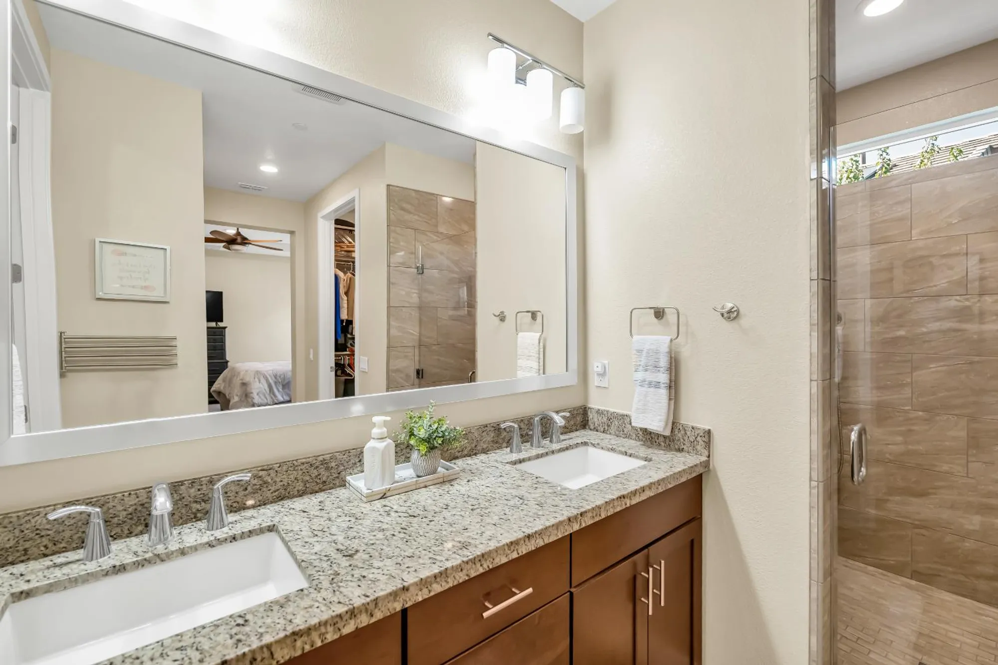 Property Slideshow image 25 of 64 | 3948 hovnanian dr, Sacramento, CA, 95834