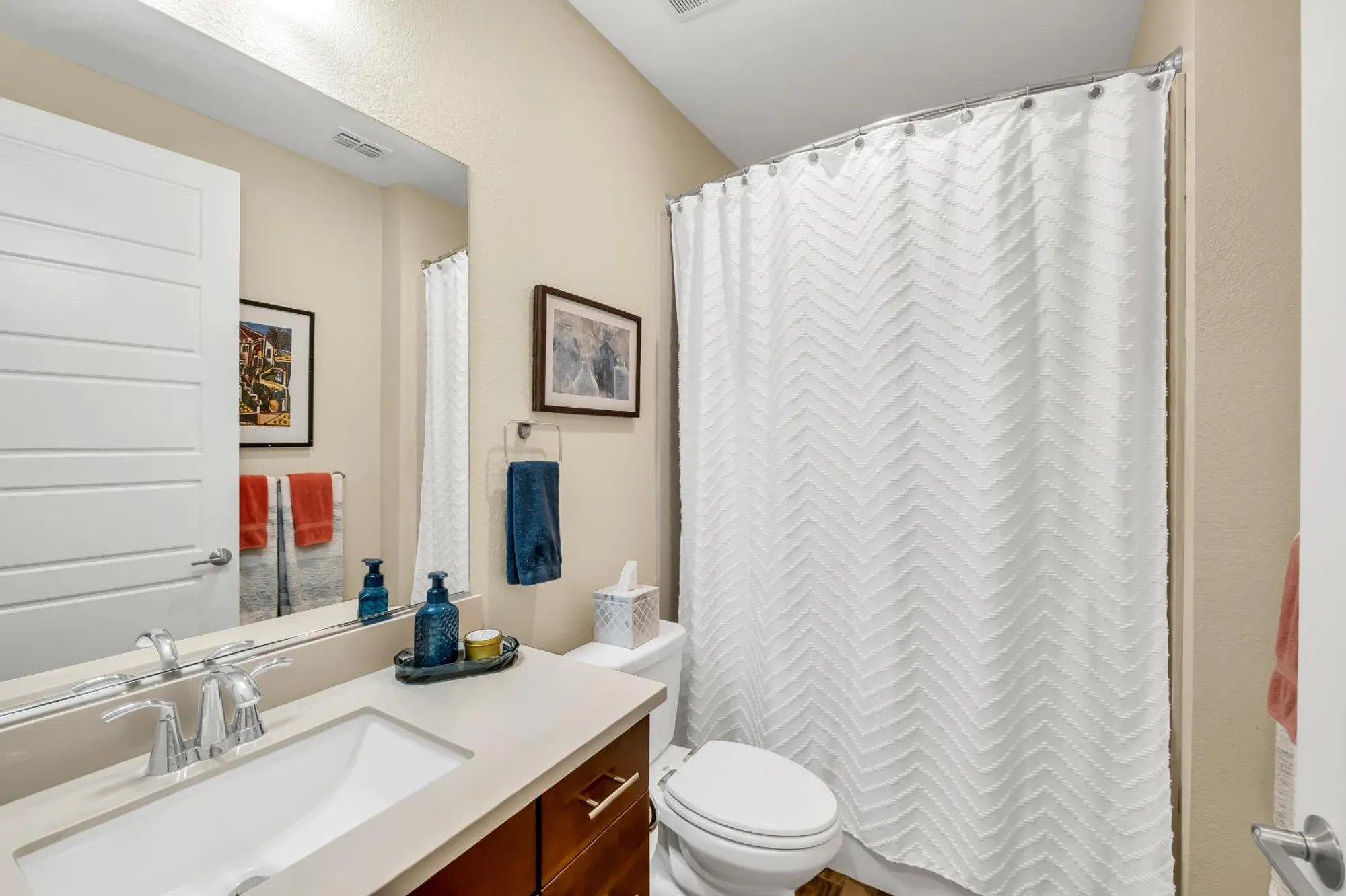 Property Slideshow image 15 of 64 | 3948 hovnanian dr, Sacramento, CA, 95834