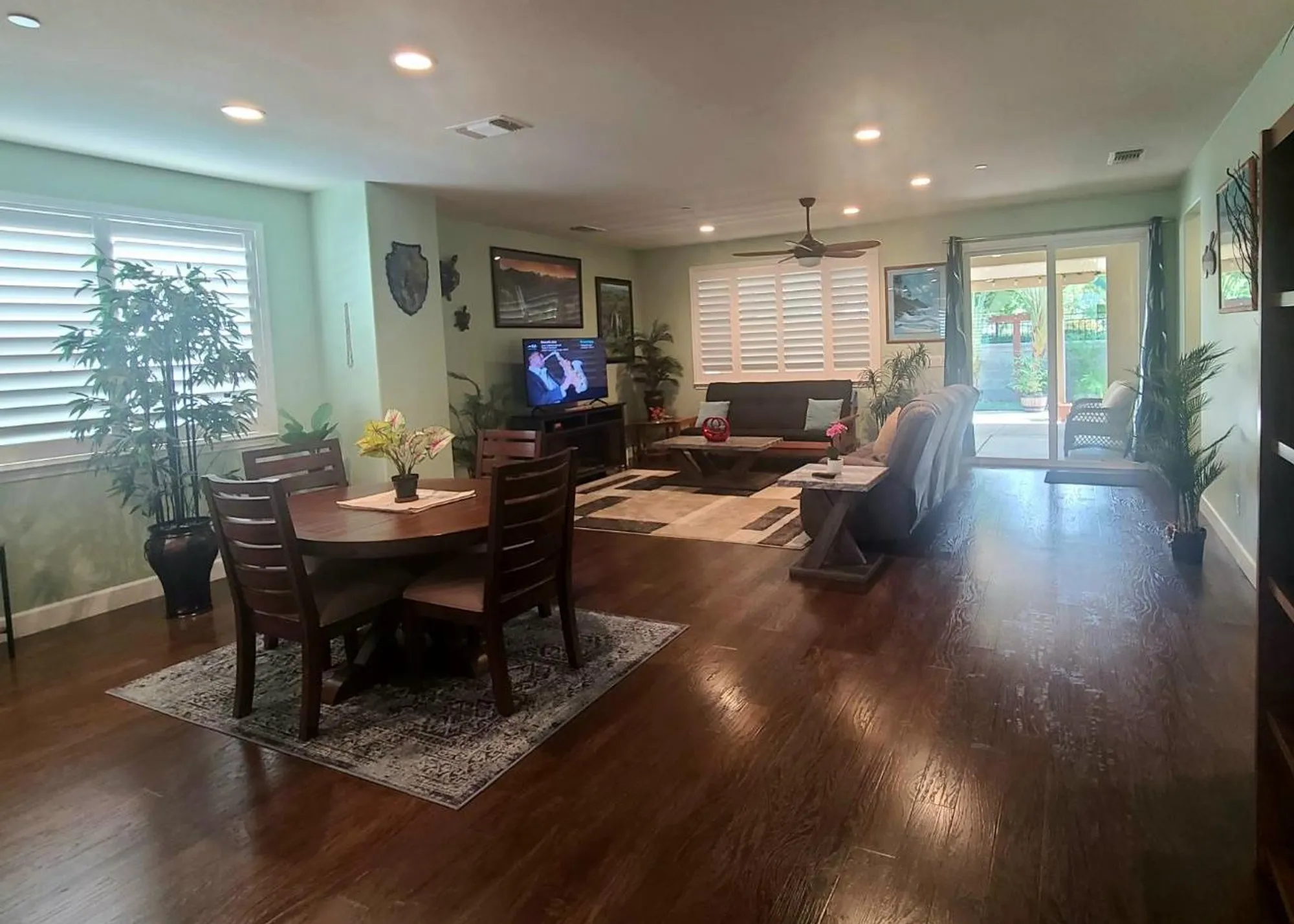 Property Slideshow image 7 of 43 | 2628 glen echo ln, Manteca, CA, 95336