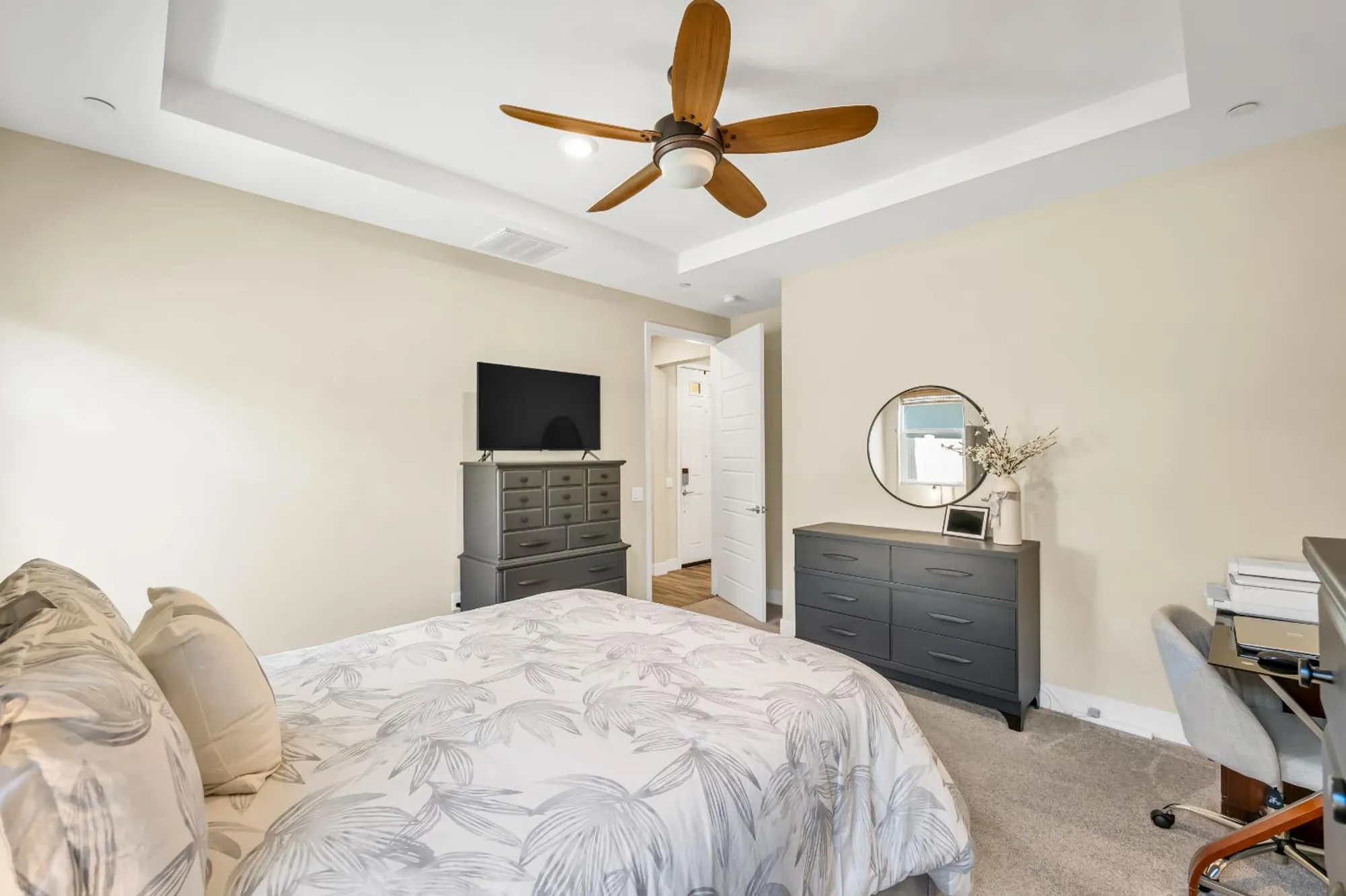 Property Slideshow image 20 of 64 | 3948 hovnanian dr, Sacramento, CA, 95834