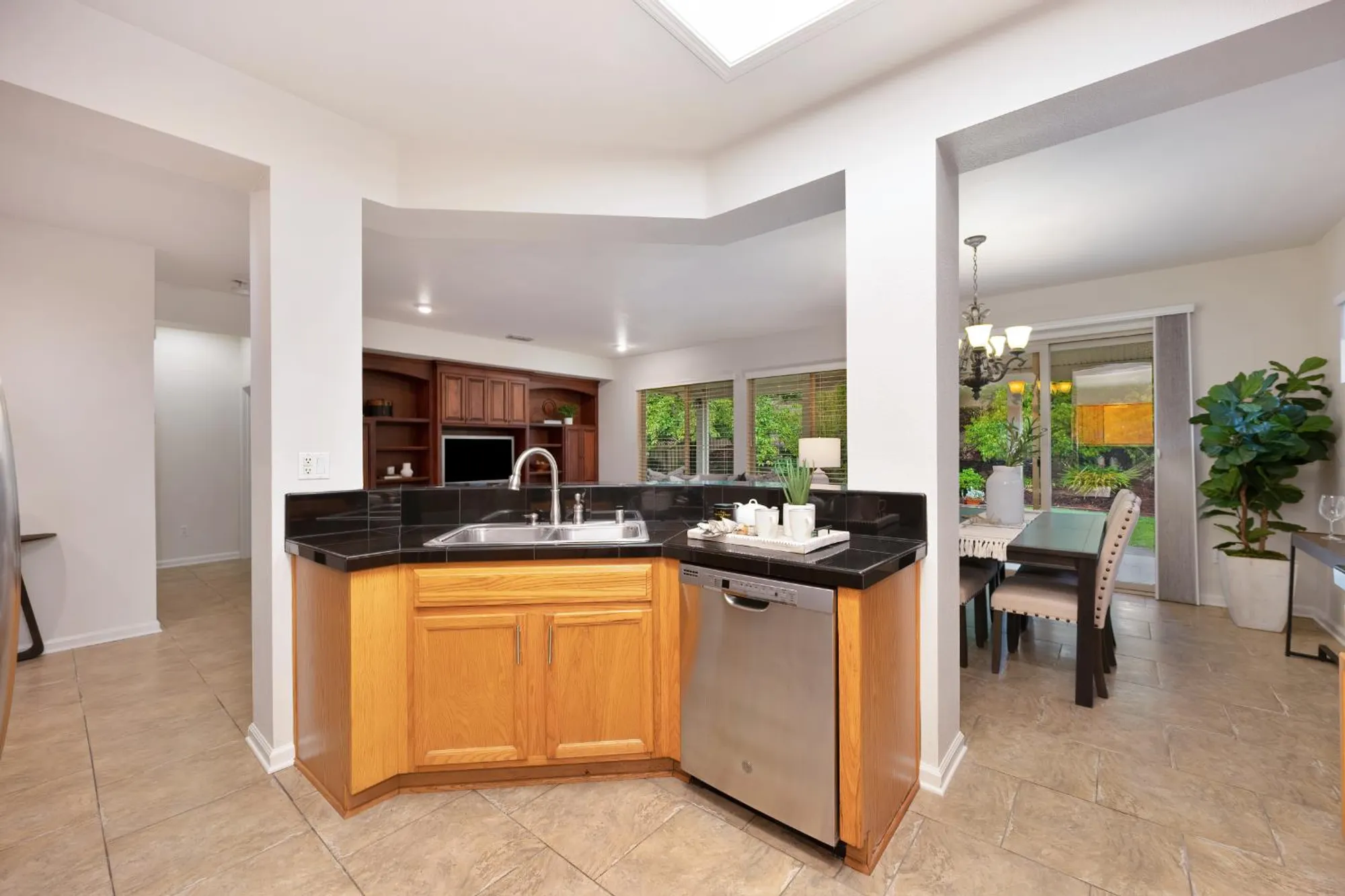 Property Slideshow image 8 of 40 | 1910 starview ln, Lincoln, CA, 95648