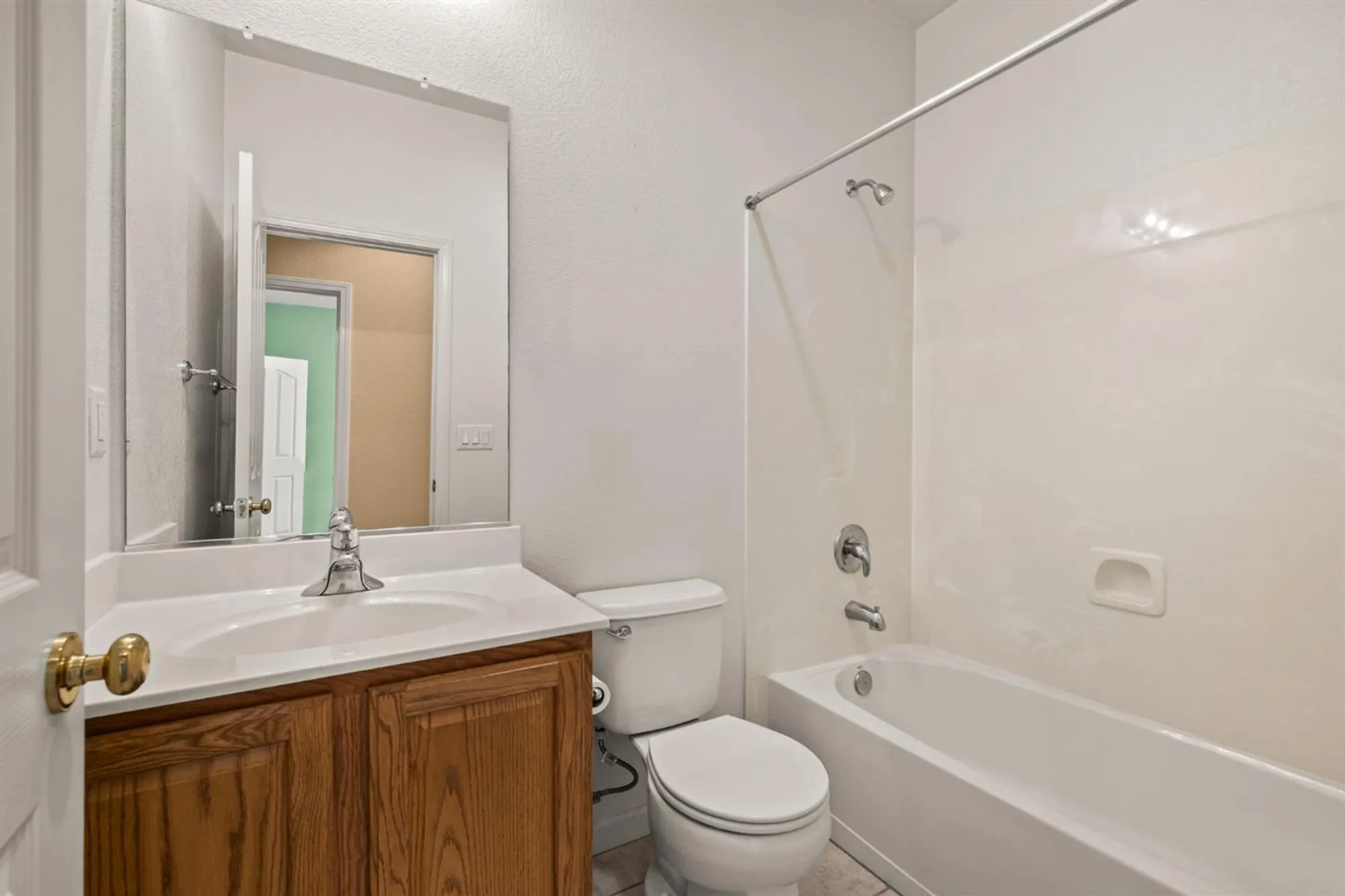 Property Slideshow image 20 of 33 | 2381 rose arbor dr, Sacramento, CA, 95835