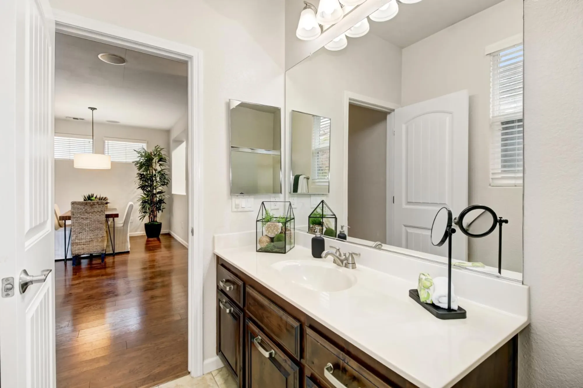 Property Slideshow image 25 of 36 | 4187 hovnanian dr, Sacramento, CA, 95834