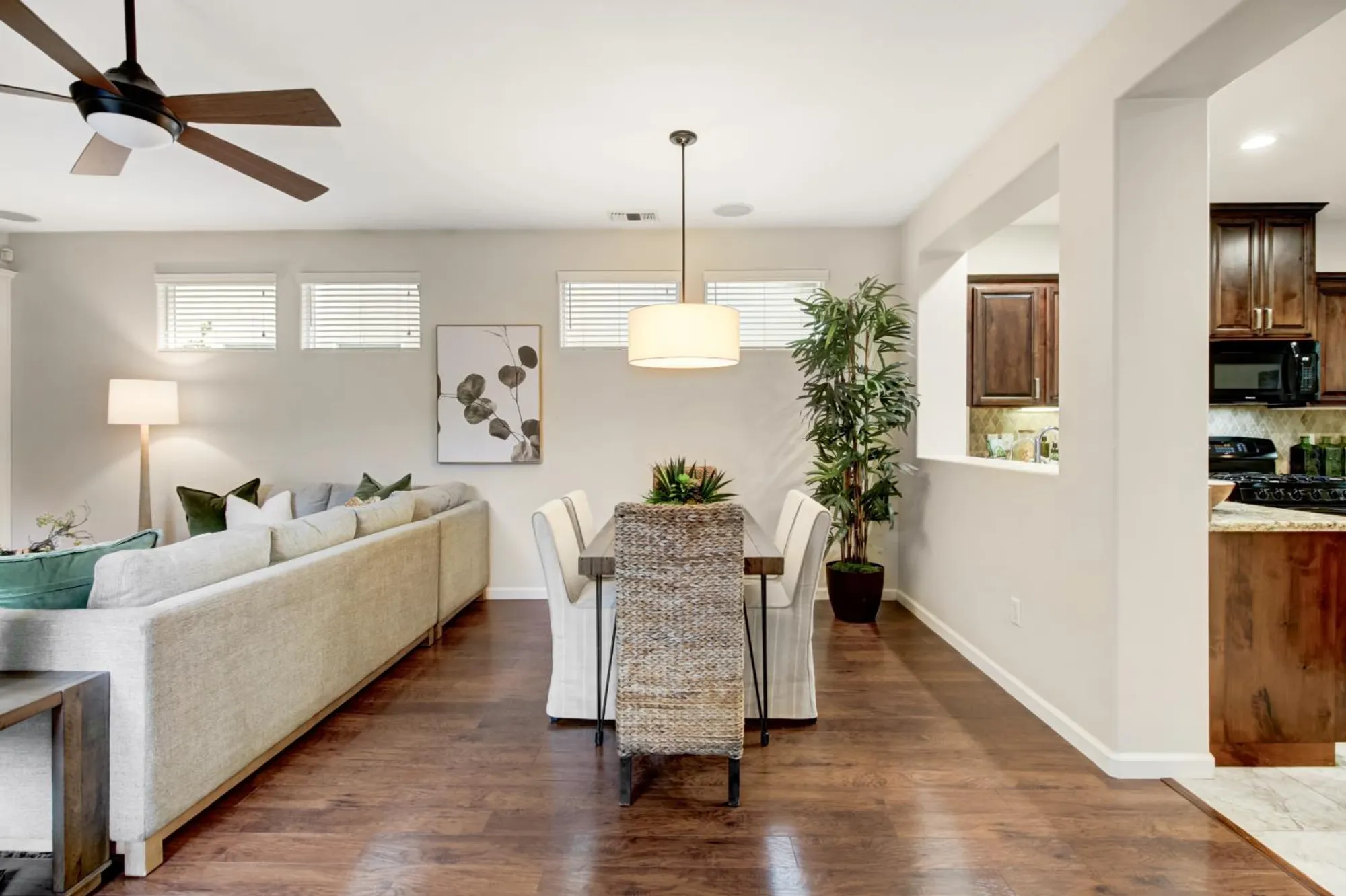 Property Slideshow image 12 of 36 | 4187 hovnanian dr, Sacramento, CA, 95834