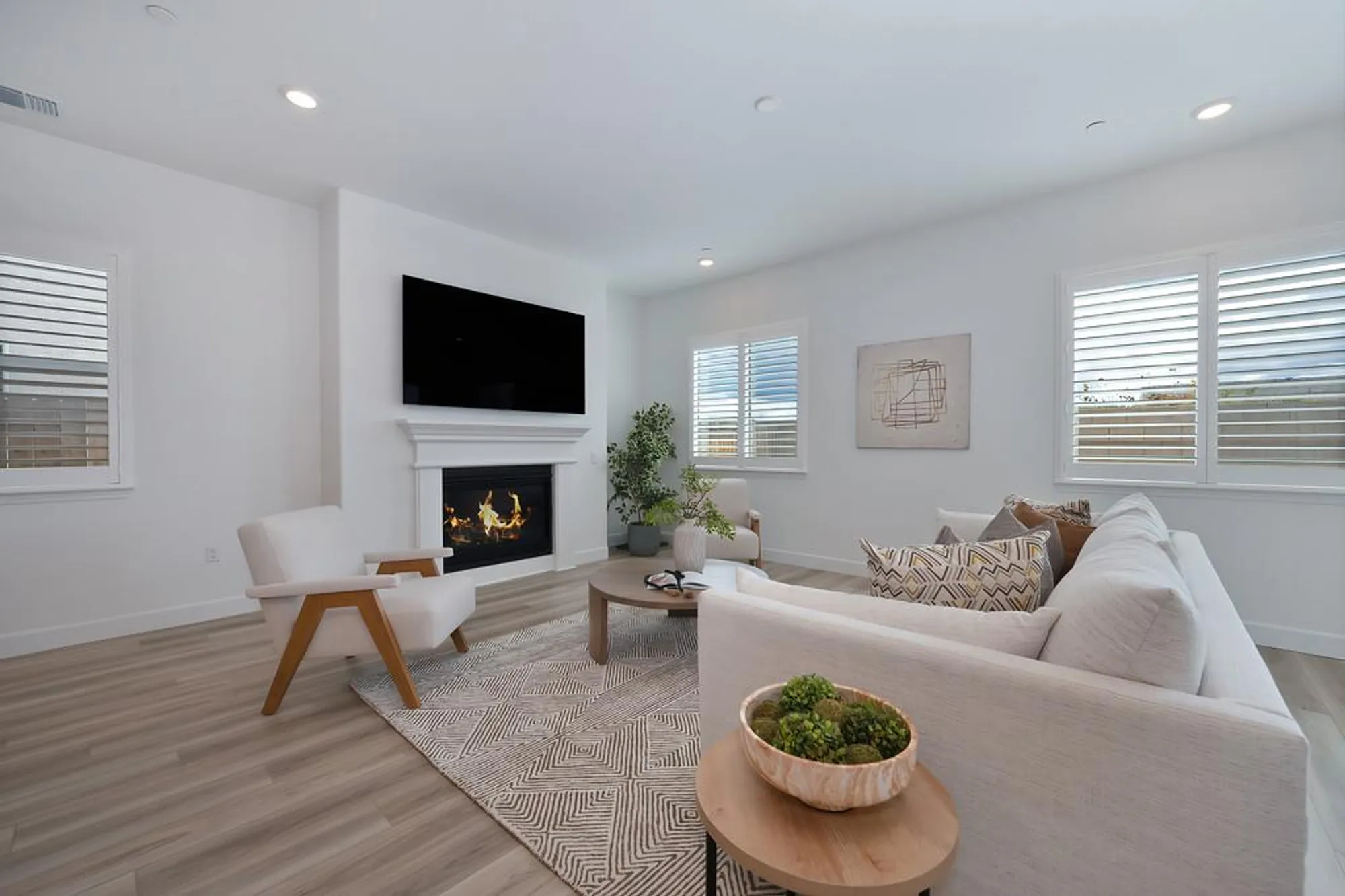 Property Slideshow image 24 of 80 | 8341 evans tree dr, Roseville, CA, 95747