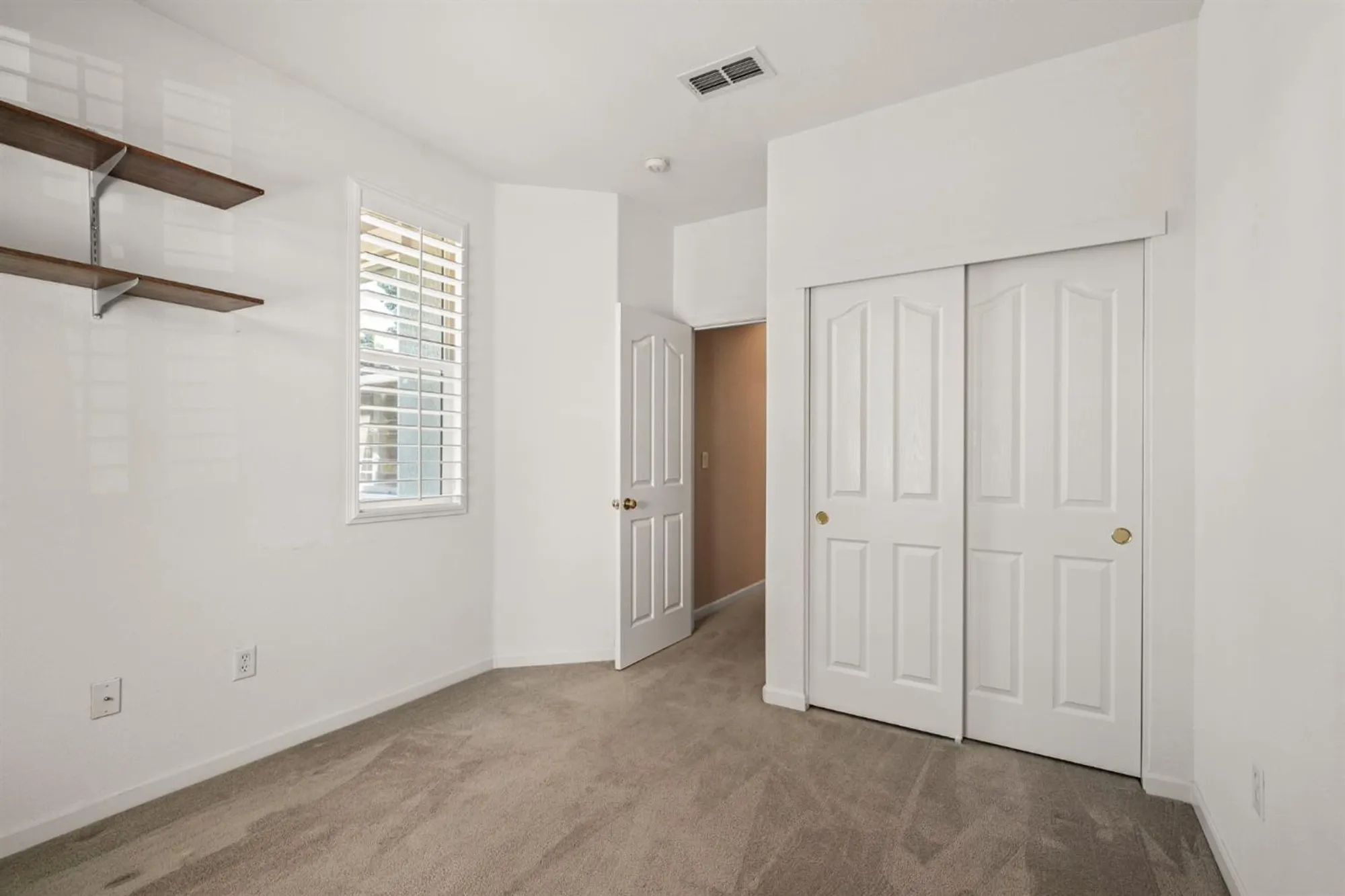 Property Slideshow image 19 of 33 | 2381 rose arbor dr, Sacramento, CA, 95835