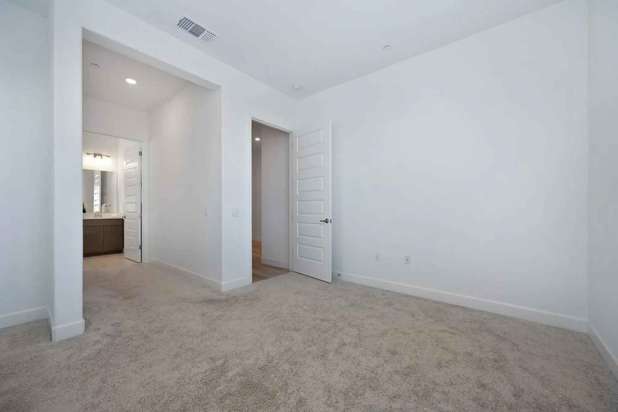 Property Slideshow image 10 of 80 | 8341 evans tree dr, Roseville, CA, 95747