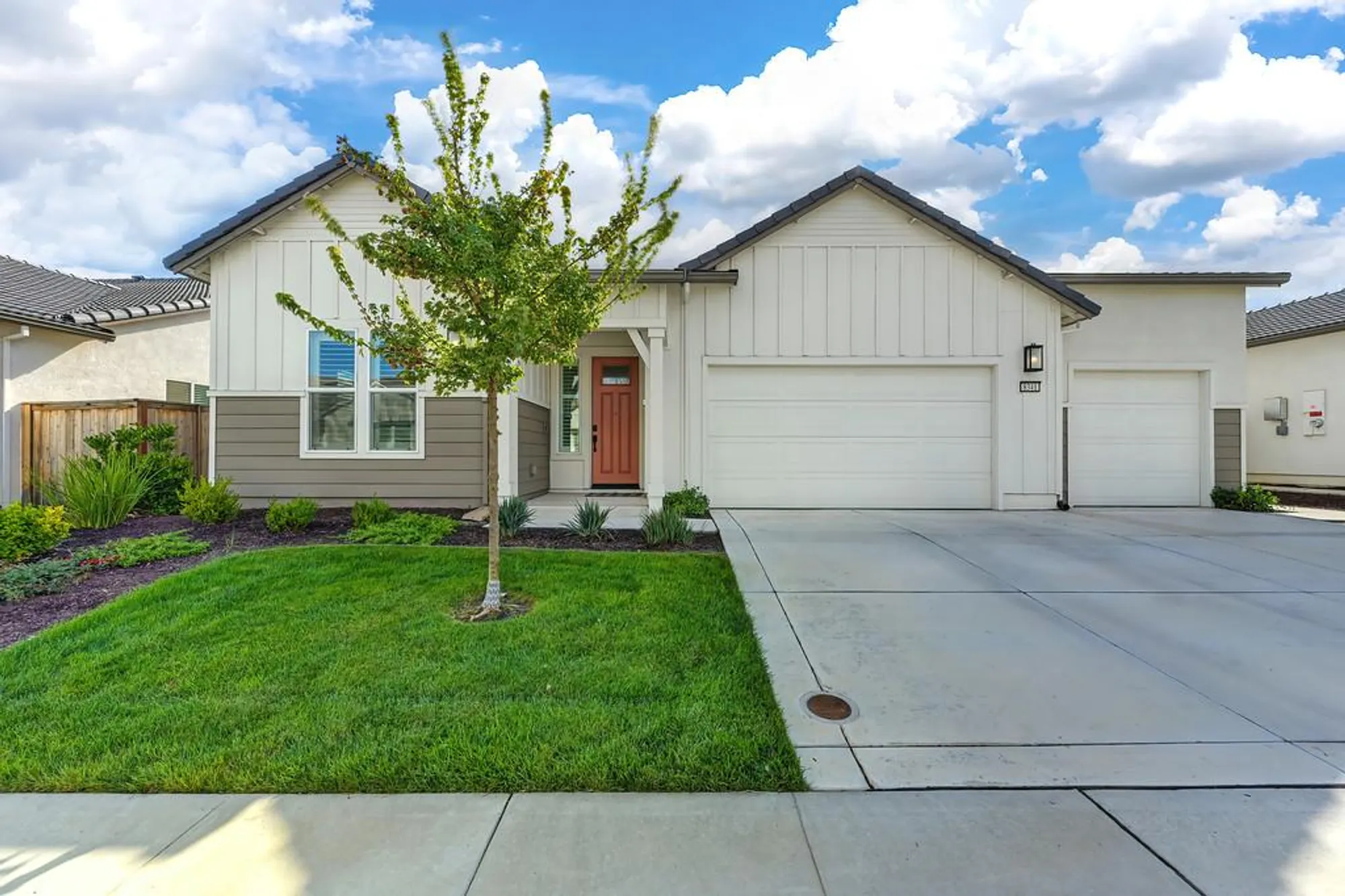 Property Slideshow image 3 of 80 | 8341 evans tree dr, Roseville, CA, 95747