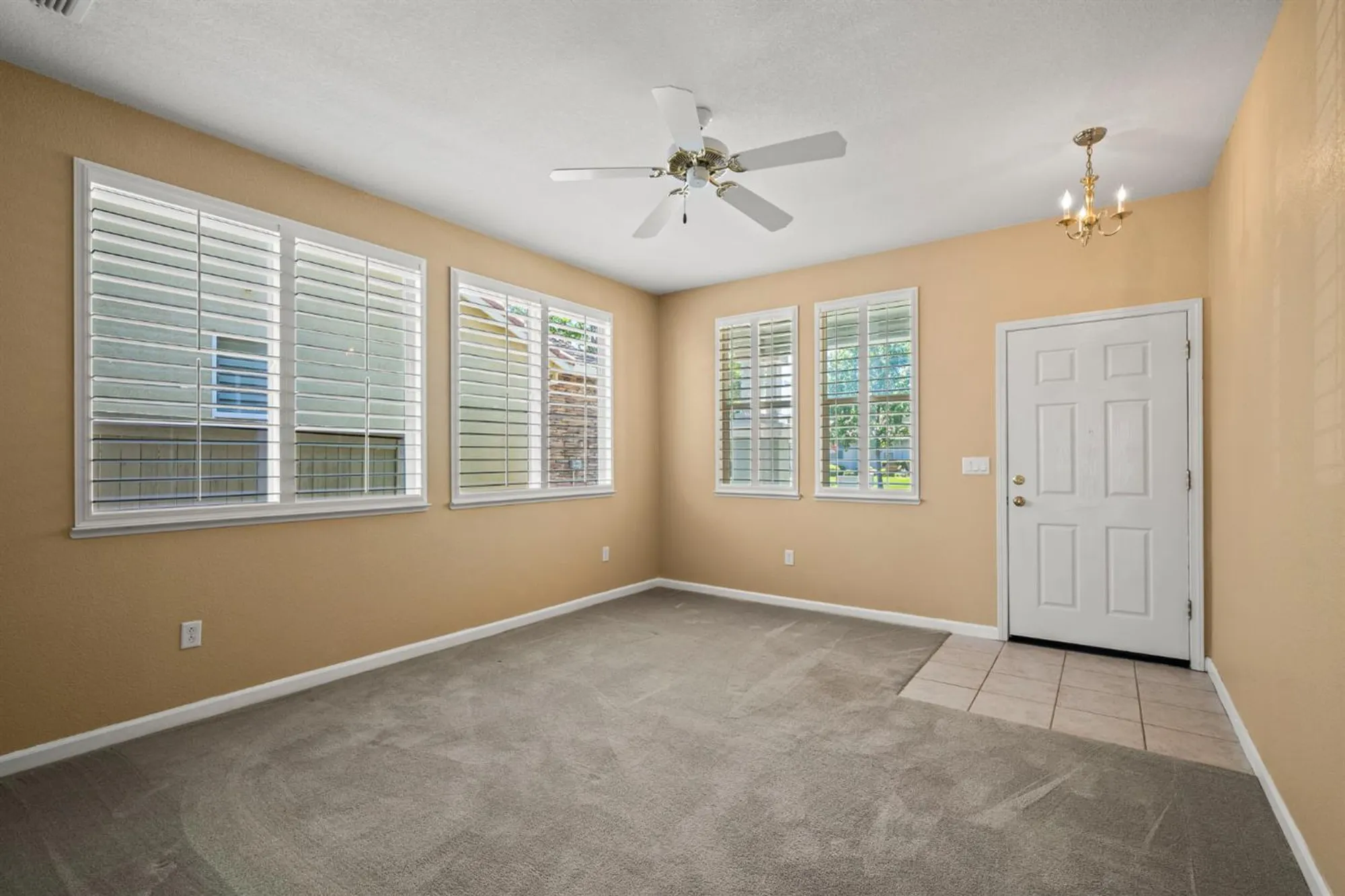 Property Slideshow image 5 of 33 | 2381 rose arbor dr, Sacramento, CA, 95835