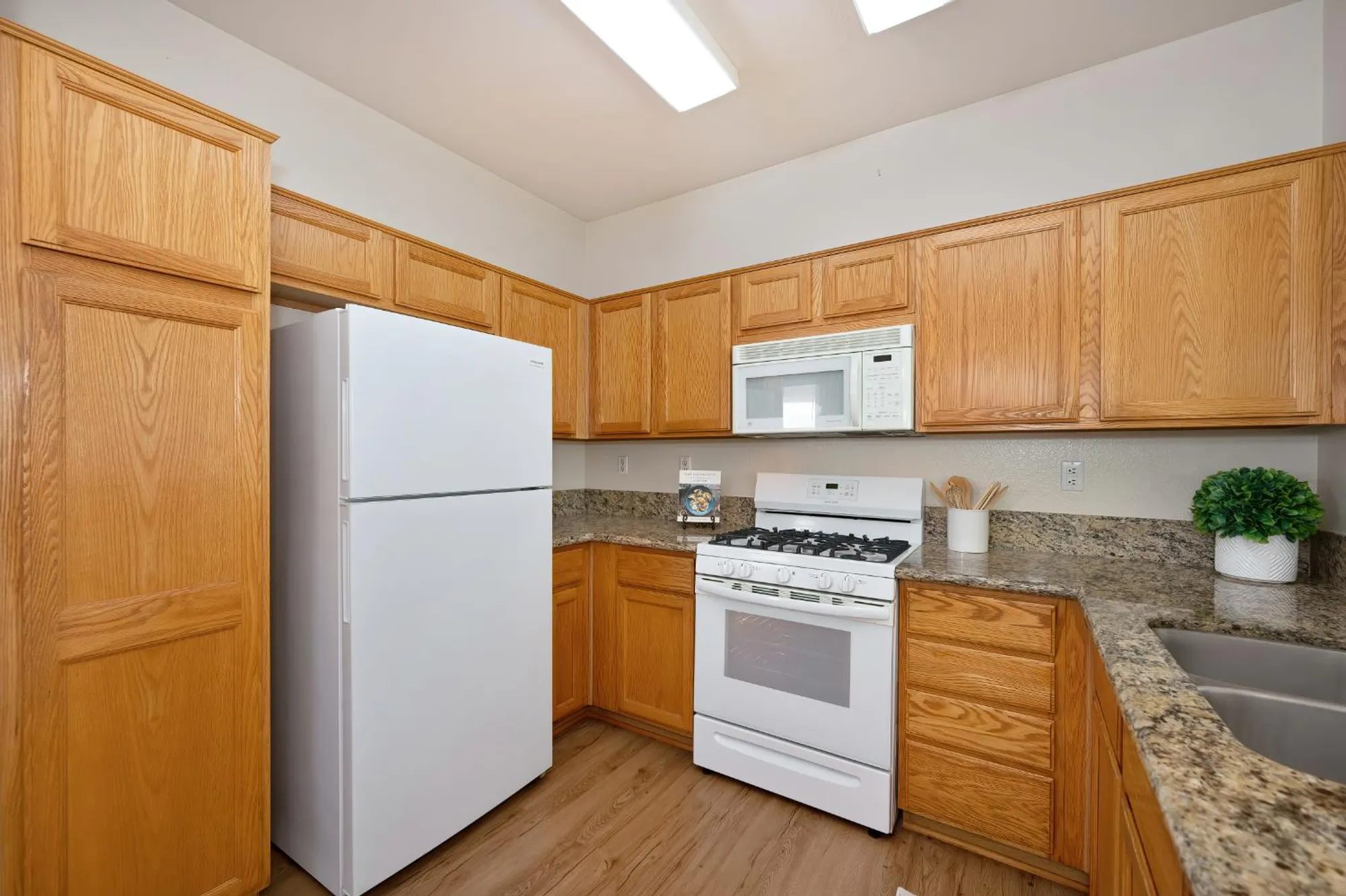 Property Slideshow image 6 of 48 | 7397 apple hollow loop, Roseville, CA, 95747